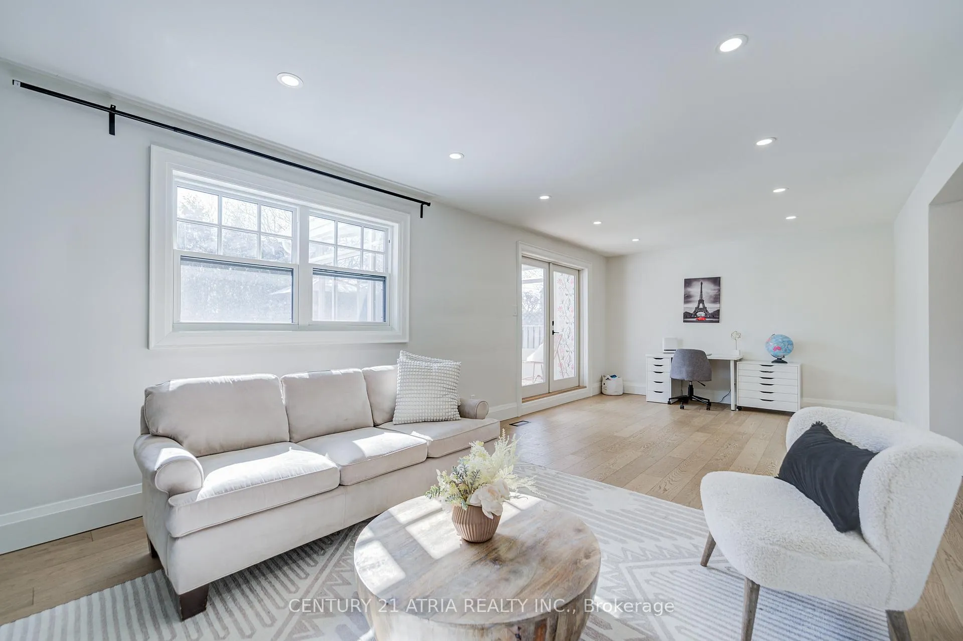 Photo 18 of 23 Ladbrooke Road, Etobicoke, Willowridge-Martingrove-Richview — HOMEH