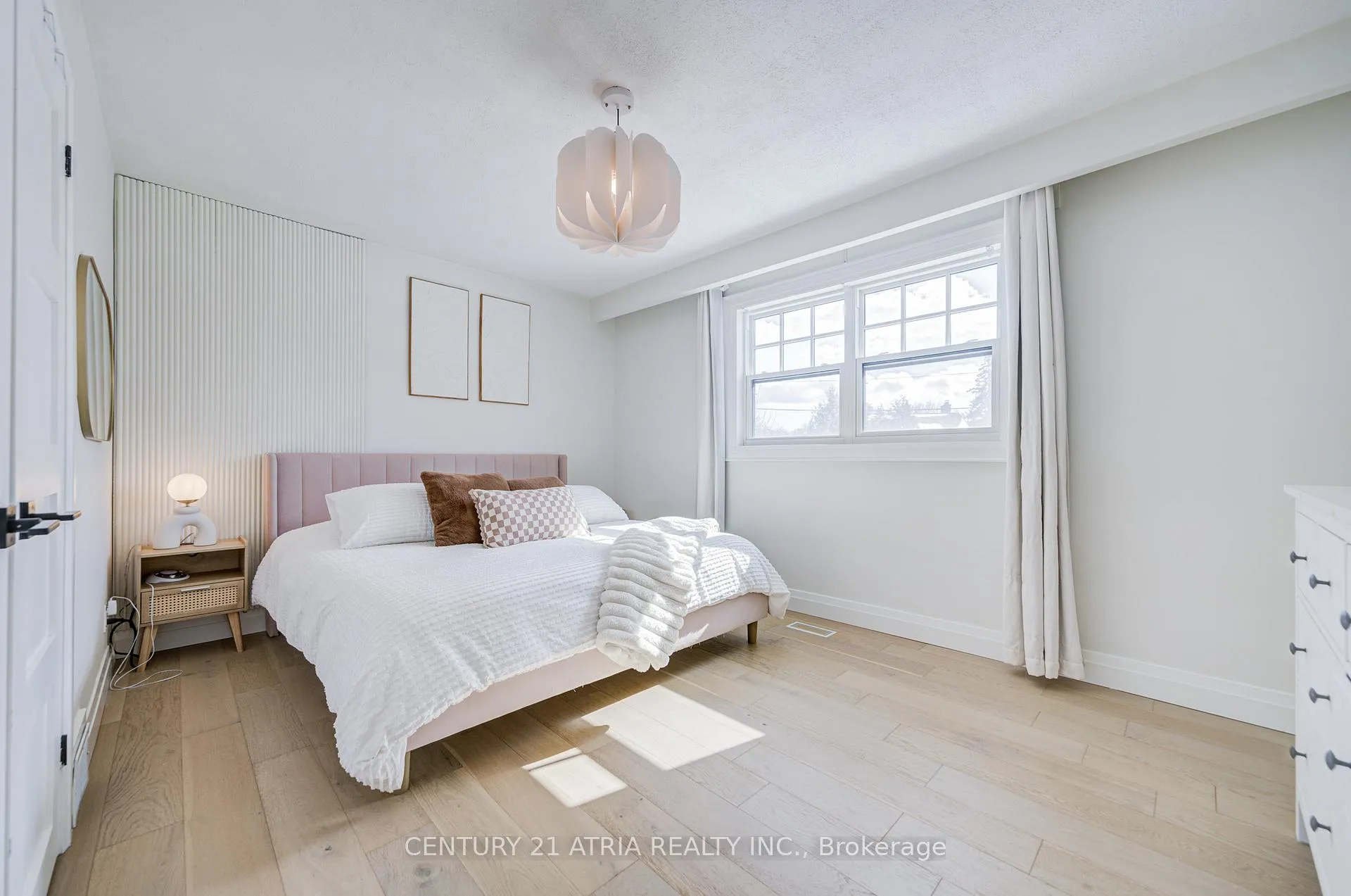Photo 22 of 23 Ladbrooke Road, Etobicoke, Willowridge-Martingrove-Richview — HOMEH