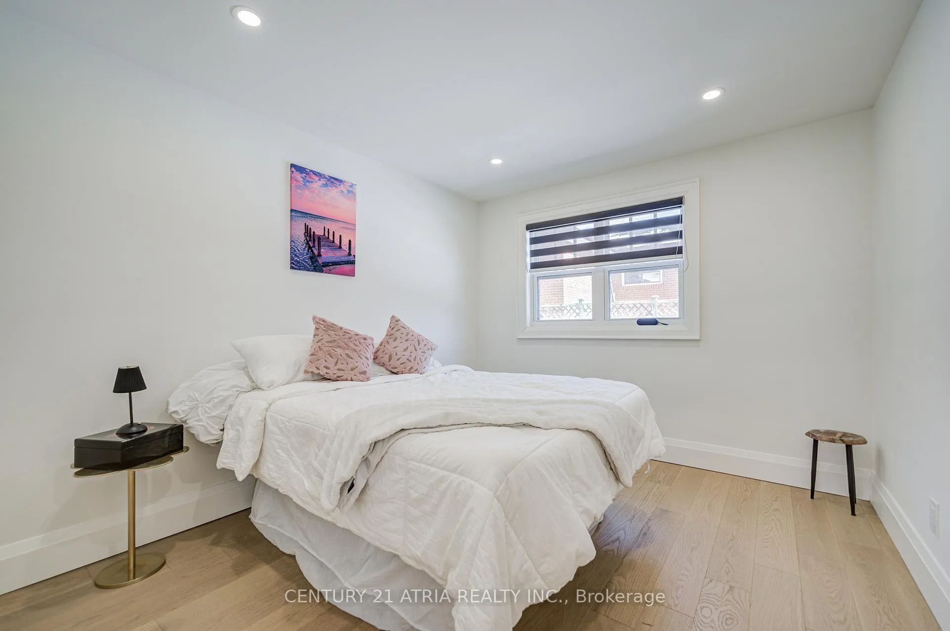 Photo 23 of 23 Ladbrooke Road, Etobicoke, Willowridge-Martingrove-Richview — HOMEH