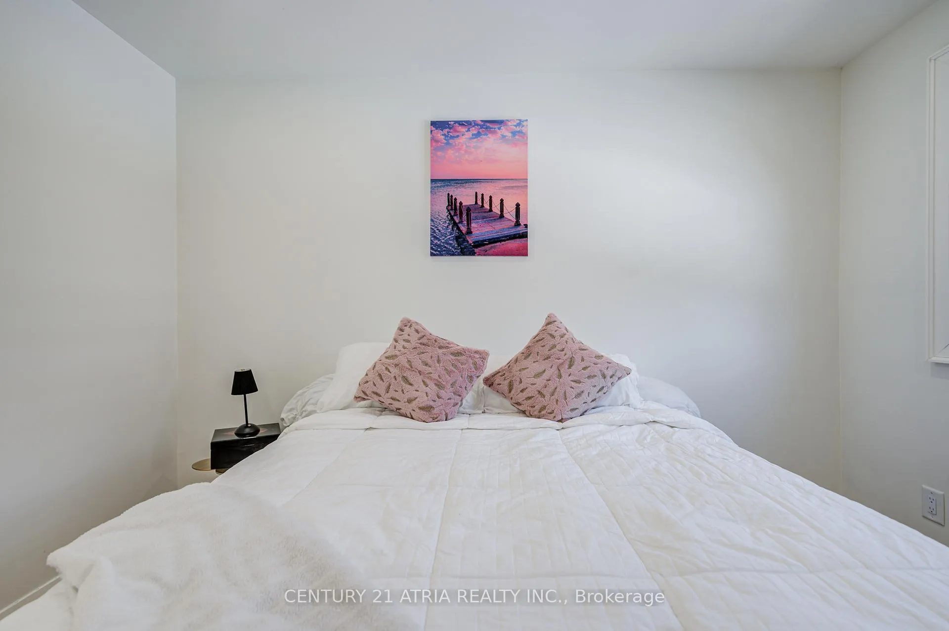 Photo 24 of 23 Ladbrooke Road, Etobicoke, Willowridge-Martingrove-Richview — HOMEH