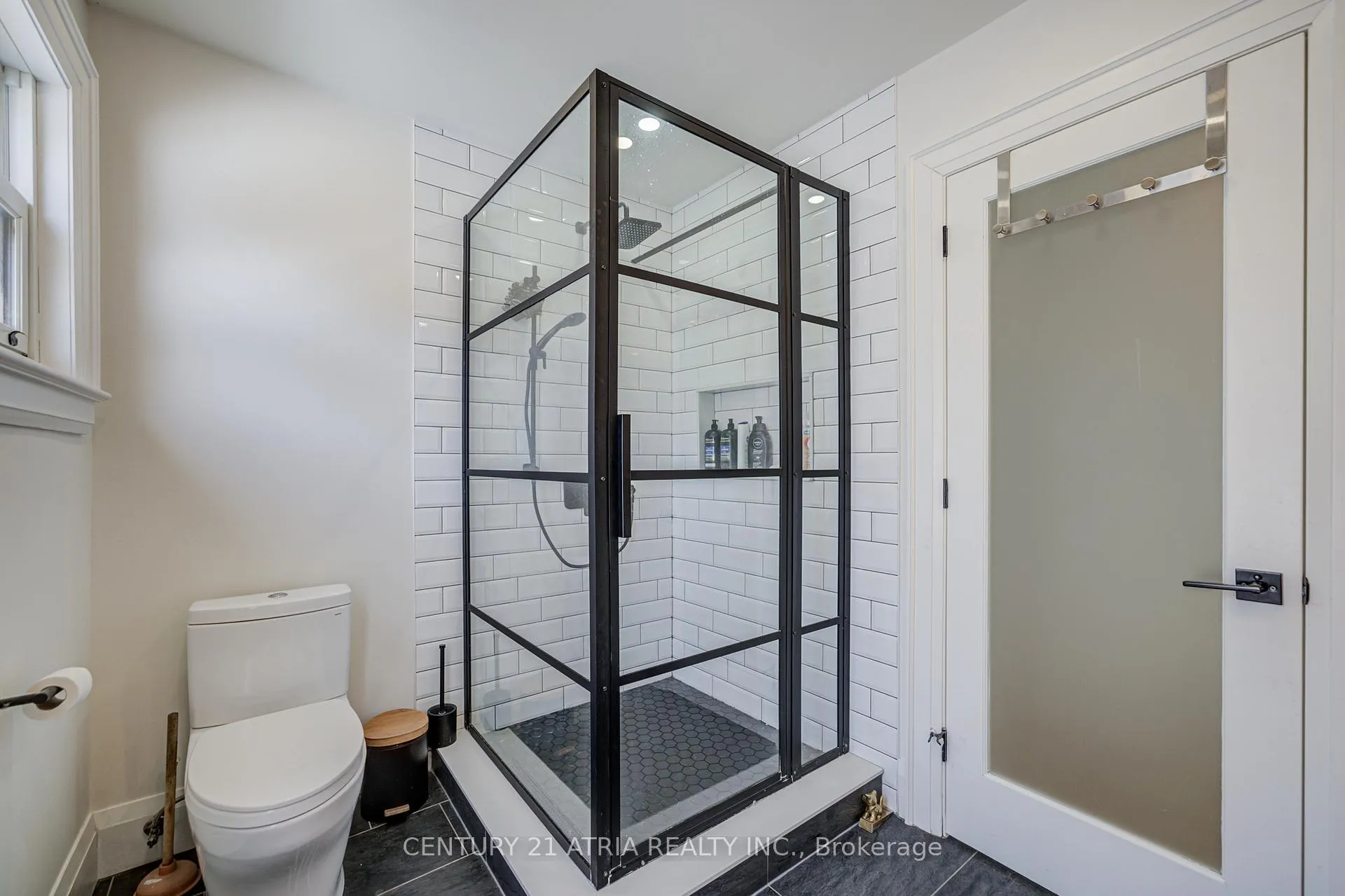 Photo 35 of 23 Ladbrooke Road, Etobicoke, Willowridge-Martingrove-Richview — HOMEH