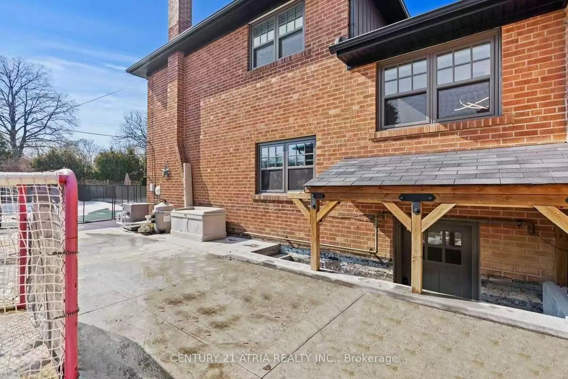 Photo 44 of 23 Ladbrooke Road, Etobicoke, Willowridge-Martingrove-Richview — HOMEH