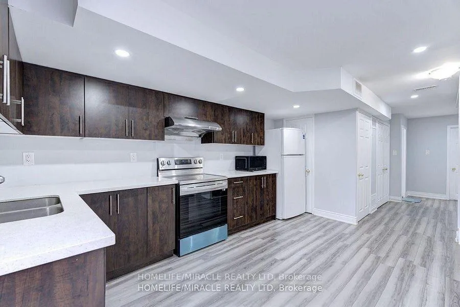 Photo 3 of Unit Basement, 4 Dalia Street, Brampton, Credit Valley — HOMEH
