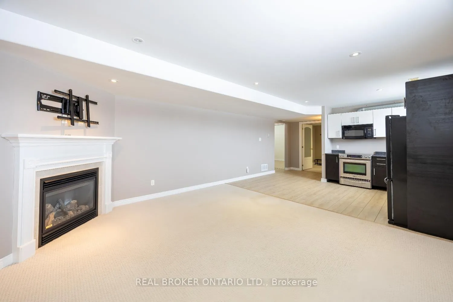 Photo 6 of Unit Lower, 2560 Denure Drive, Peterborough, Monaghan Ward 2 — HOMEH