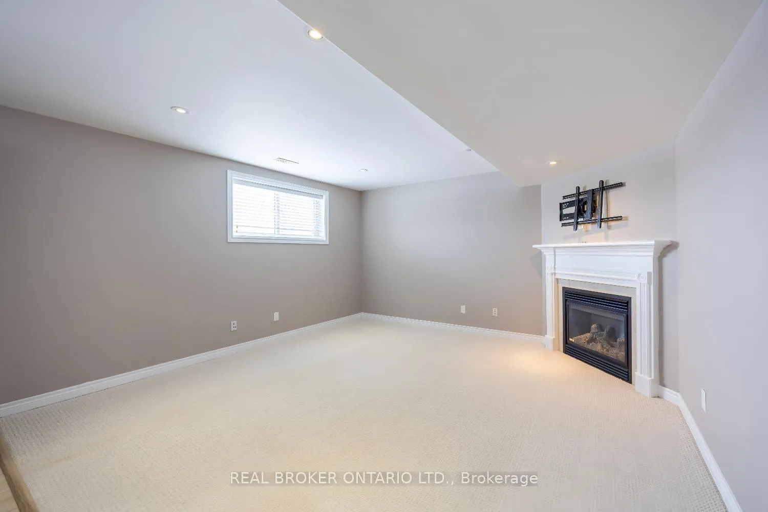 Photo 7 of Unit Lower, 2560 Denure Drive, Peterborough, Monaghan Ward 2 — HOMEH