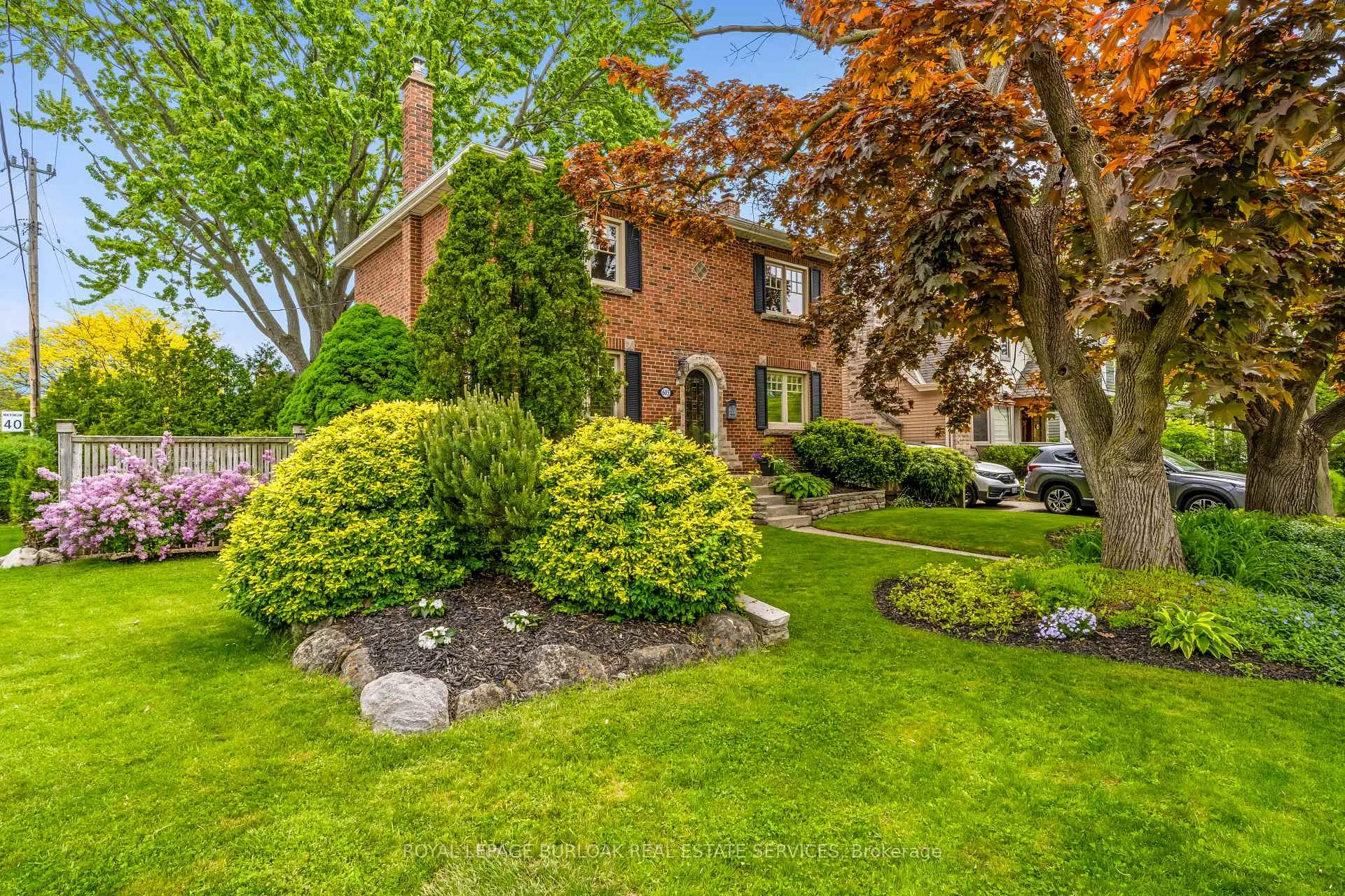 Photo 8 of 605 Emerald Street, Burlington, Brant — HOMEH