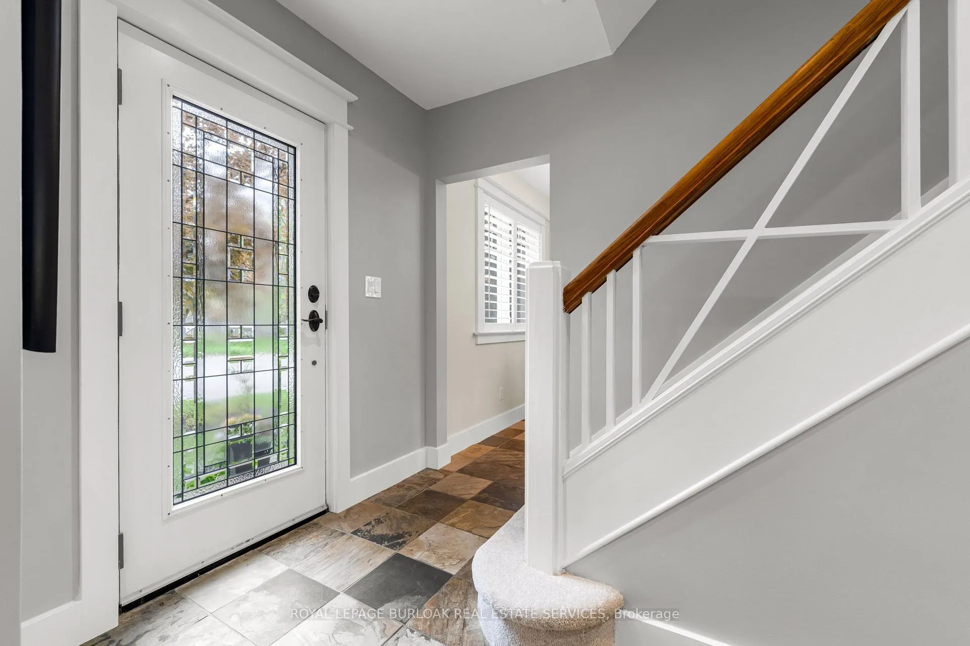 Photo 10 of 605 Emerald Street, Burlington, Brant — HOMEH