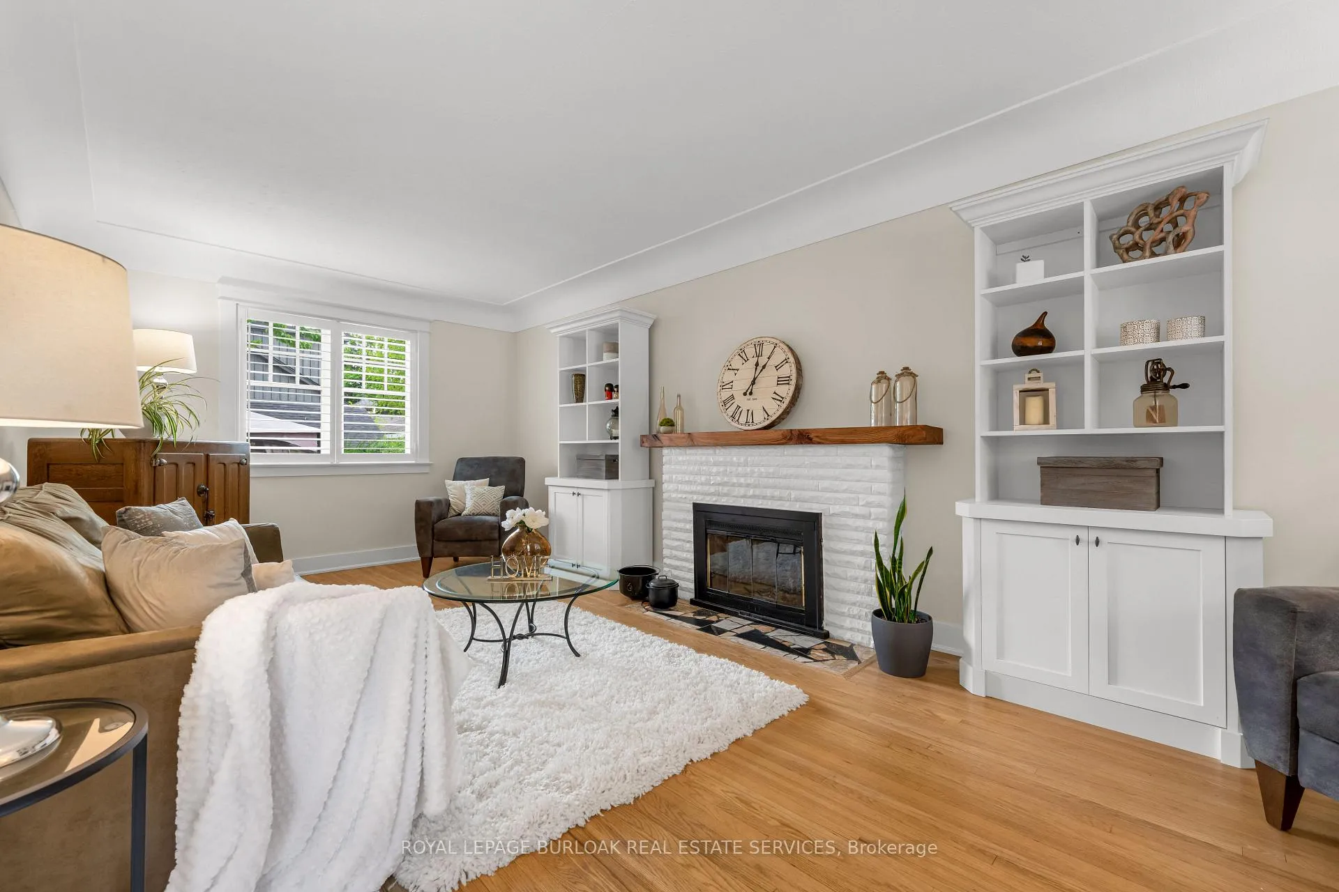 Photo 11 of 605 Emerald Street, Burlington, Brant — HOMEH