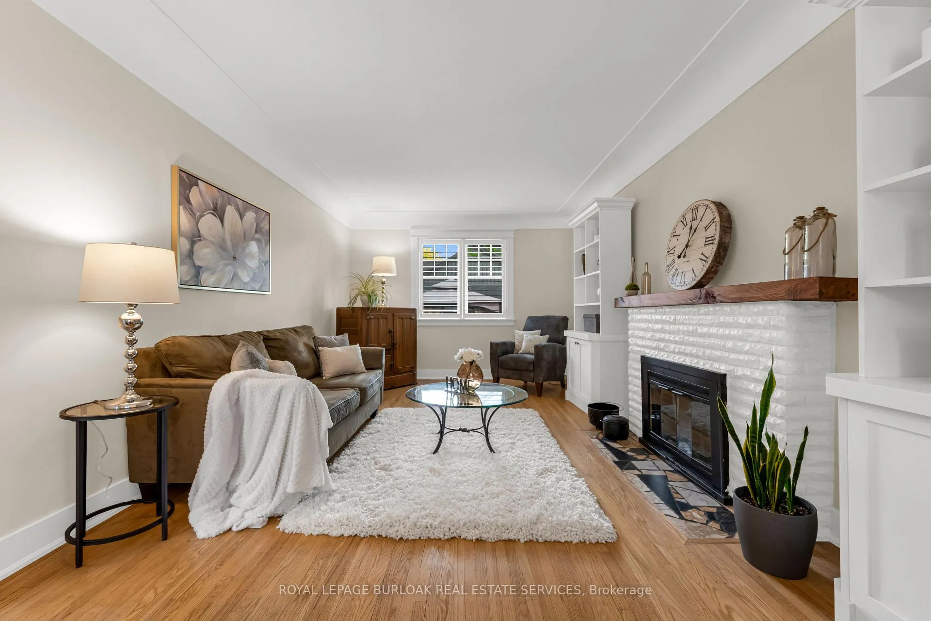 Photo 12 of 605 Emerald Street, Burlington, Brant — HOMEH