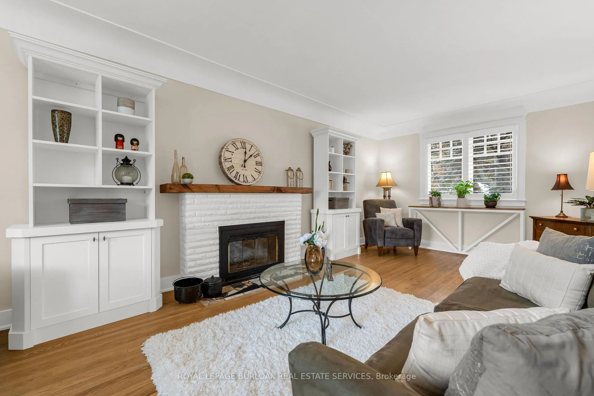 Photo 13 of 605 Emerald Street, Burlington, Brant — HOMEH