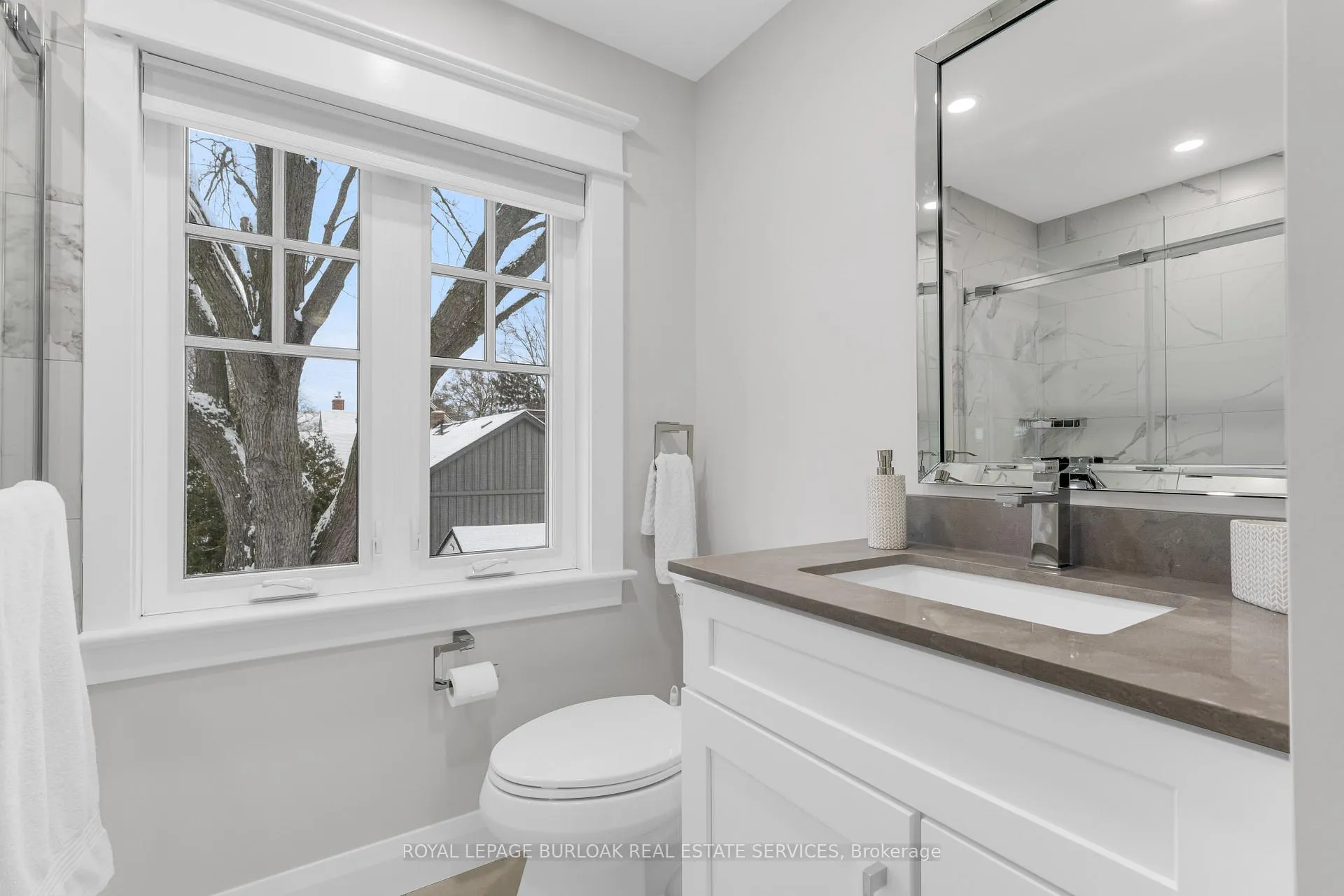 Photo 20 of 605 Emerald Street, Burlington, Brant — HOMEH