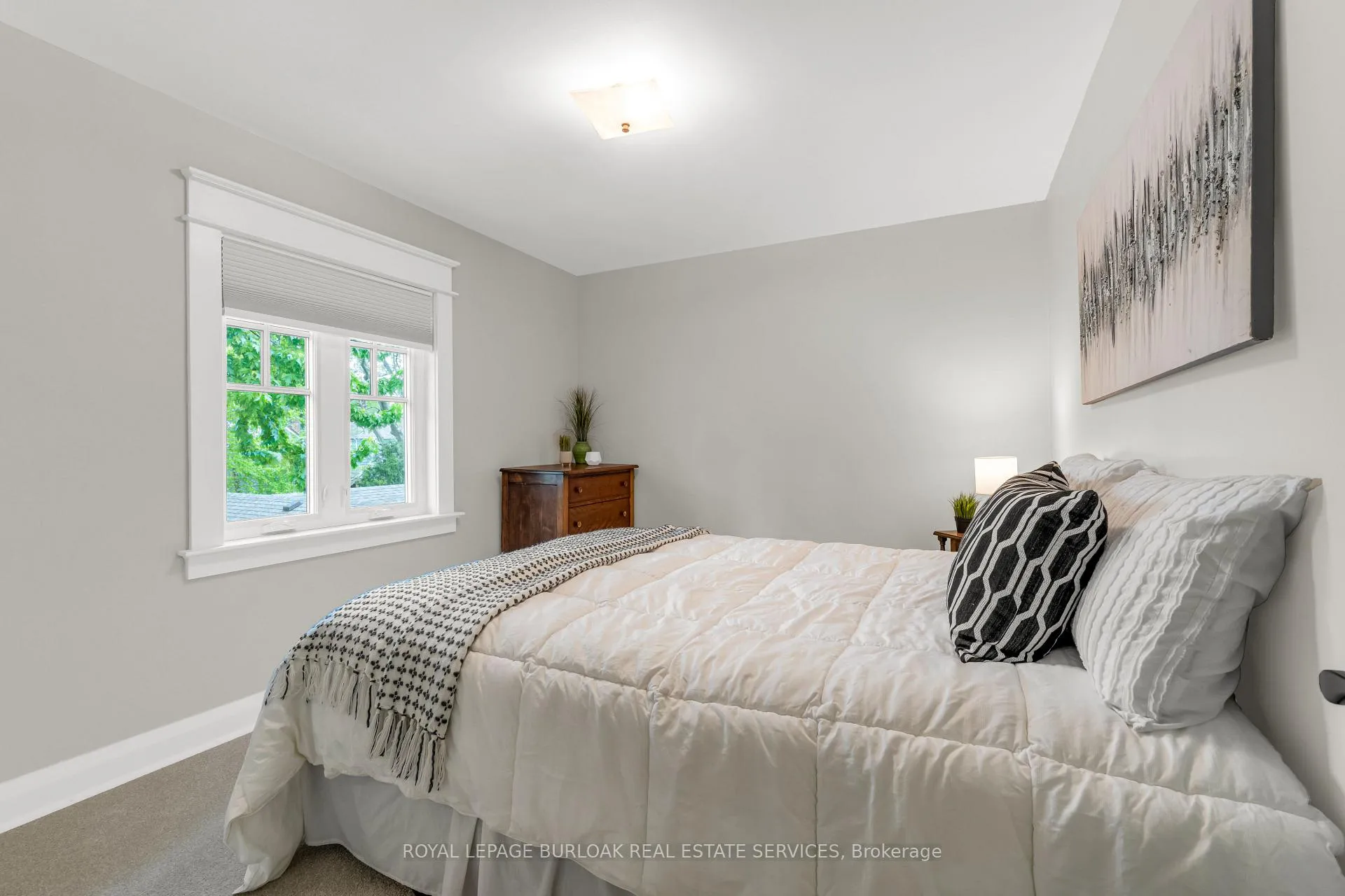 Photo 23 of 605 Emerald Street, Burlington, Brant — HOMEH