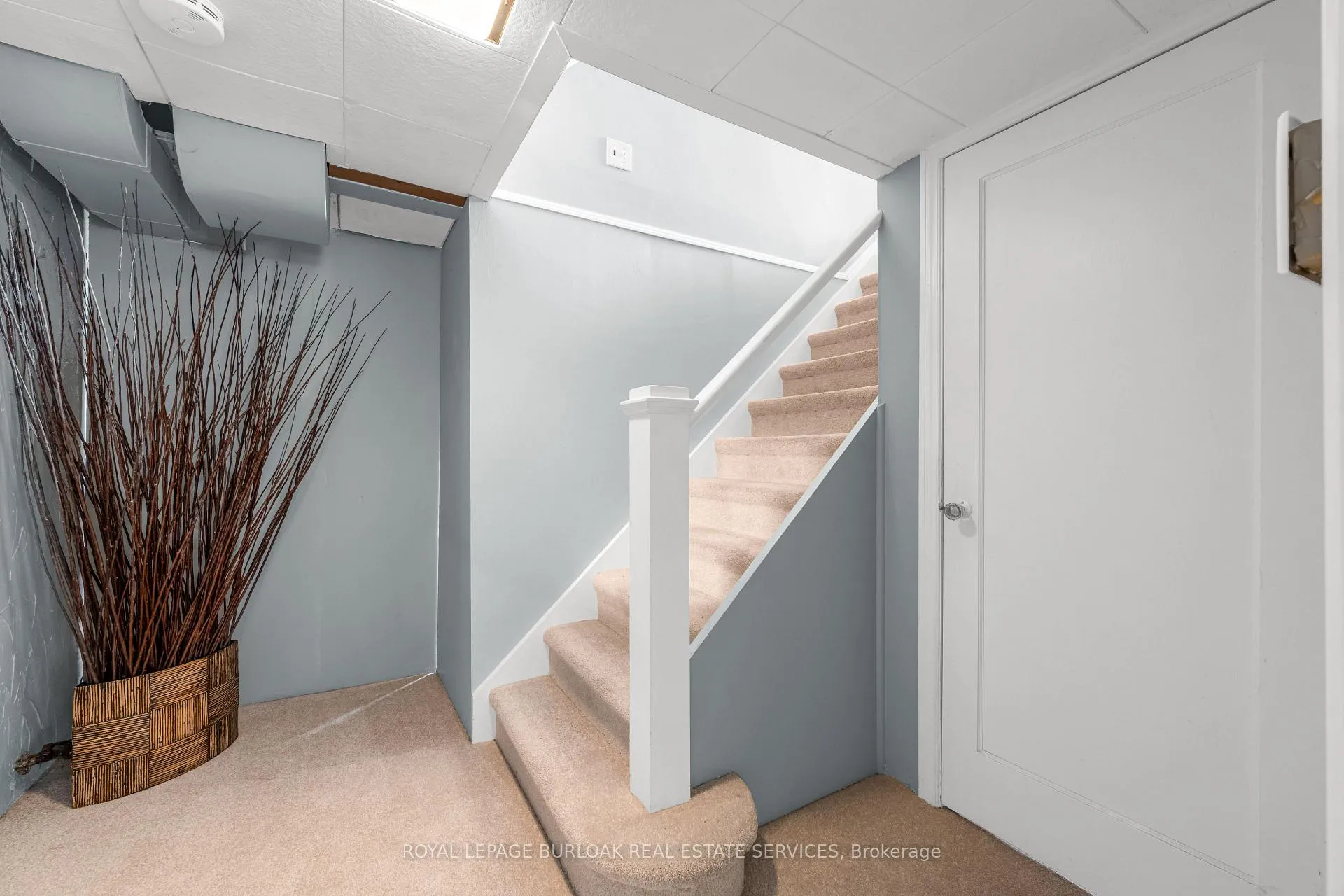 Photo 26 of 605 Emerald Street, Burlington, Brant — HOMEH