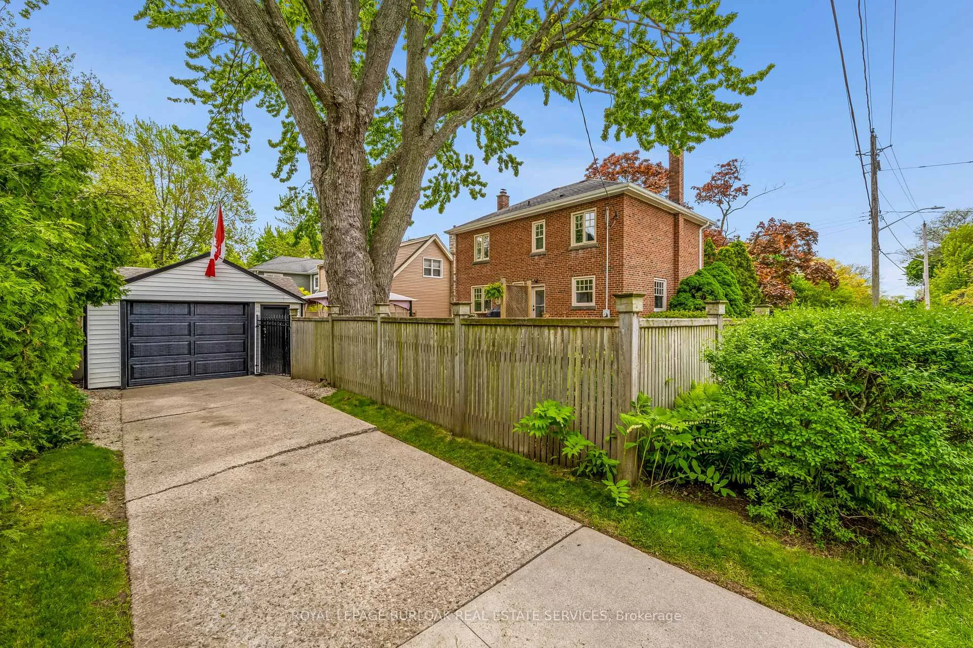 Photo 35 of 605 Emerald Street, Burlington, Brant — HOMEH