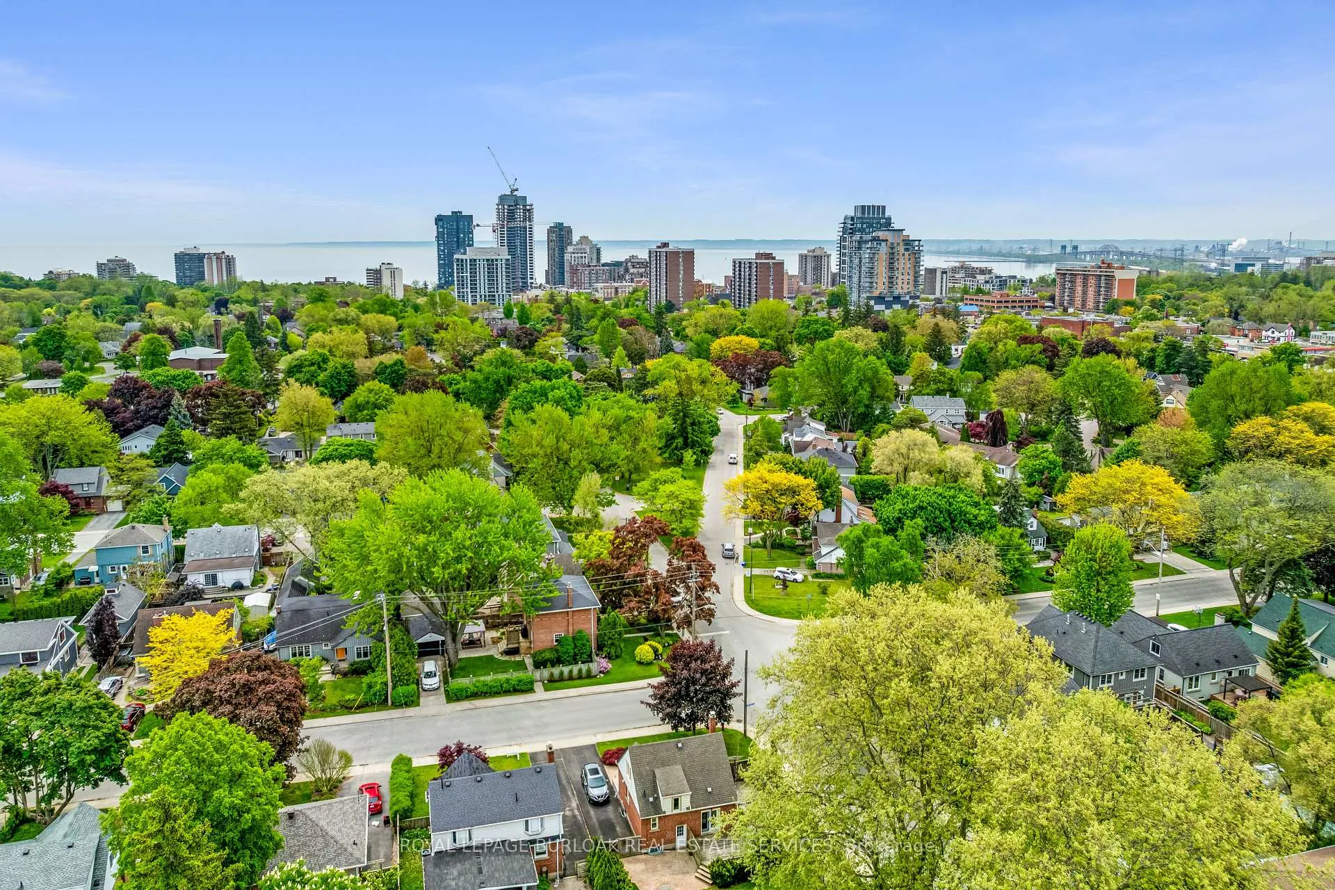 Photo 42 of 605 Emerald Street, Burlington, Brant — HOMEH
