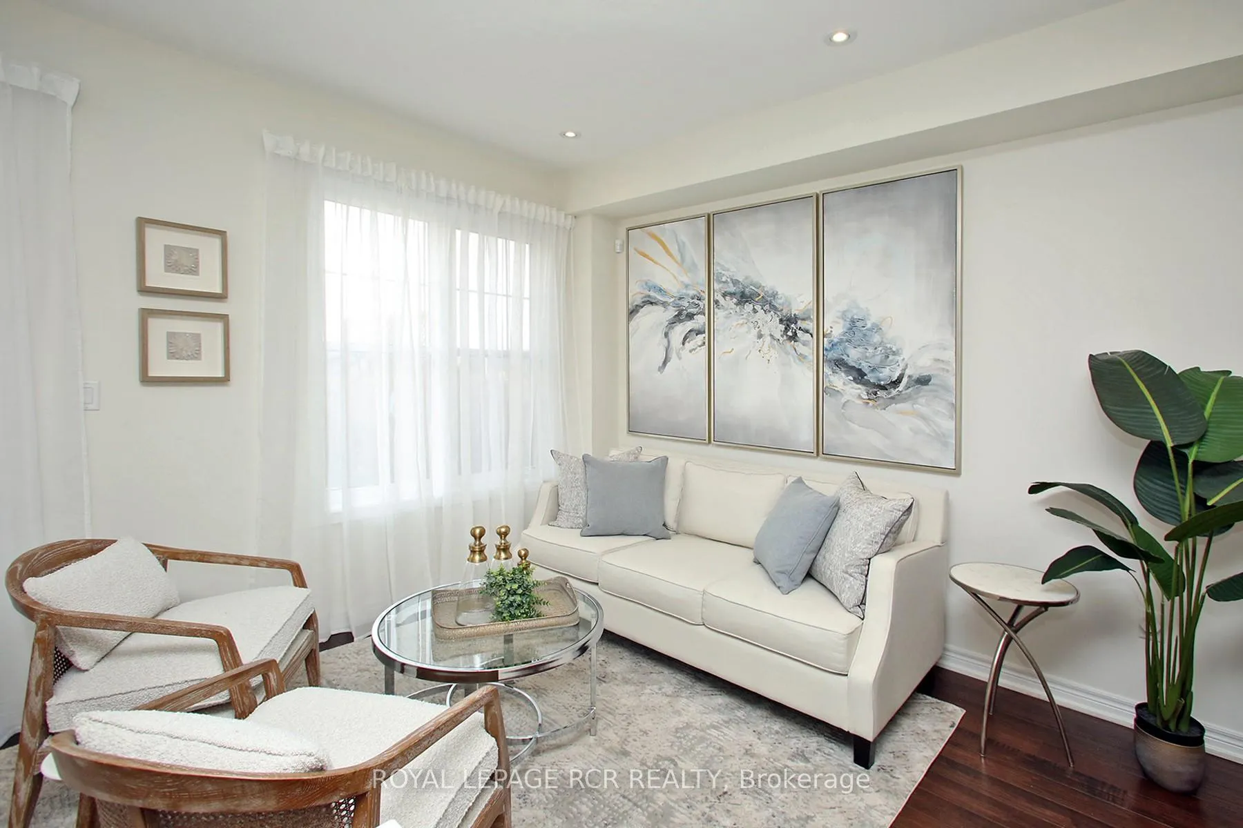 Photo 17 of 16 True Blue Crescent, Caledon, Bolton East — HOMEH