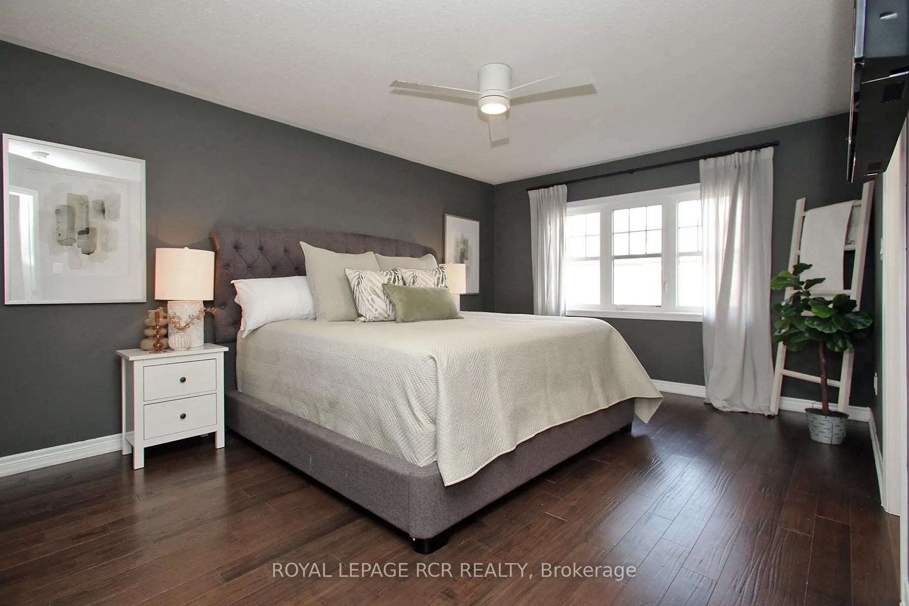 Photo 21 of 16 True Blue Crescent, Caledon, Bolton East — HOMEH