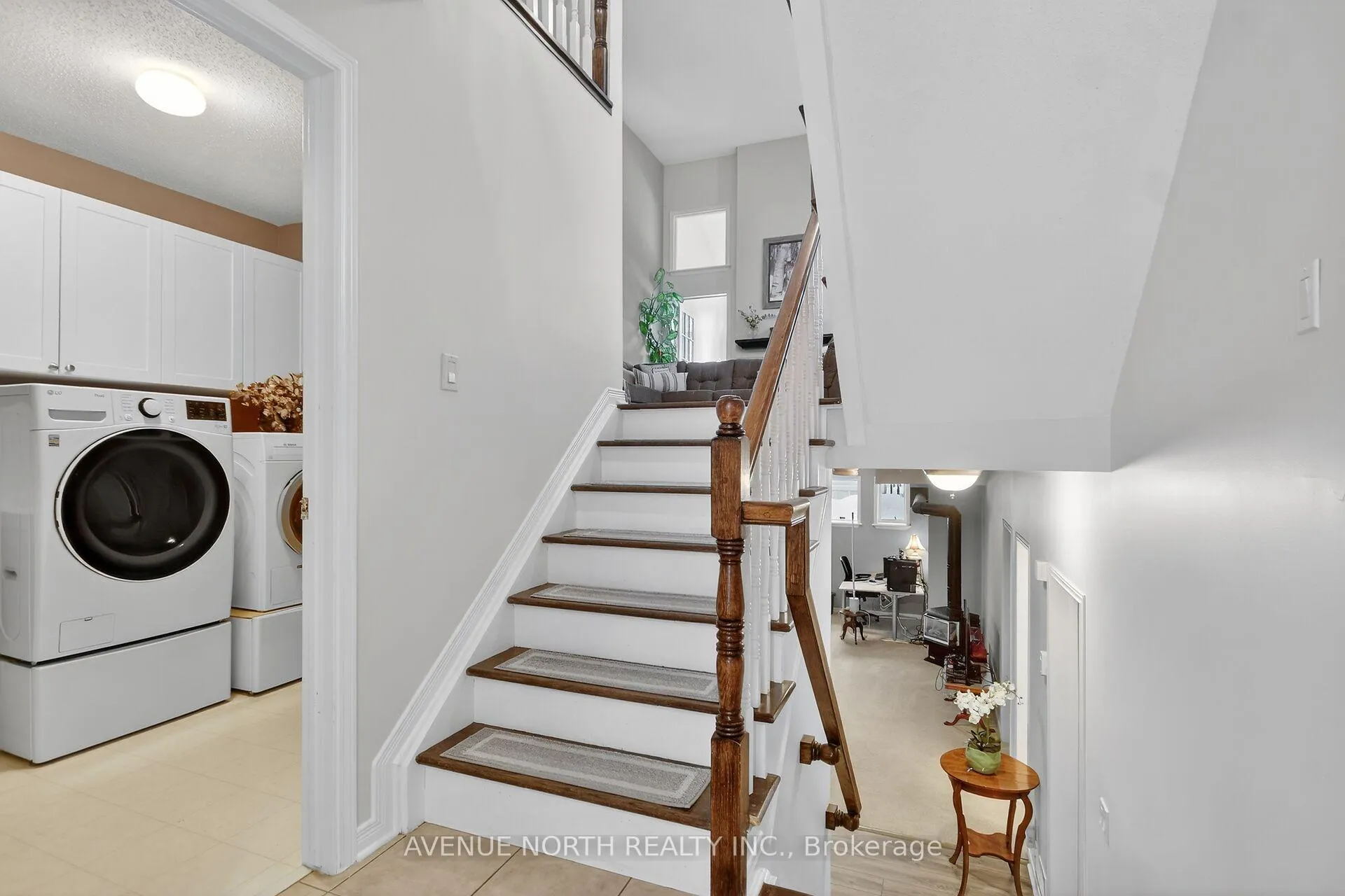 Photo 7 of 57 Macassa Circle, Ottawa, Kanata - Kanata Lakes/Heritage Hills — HOMEH