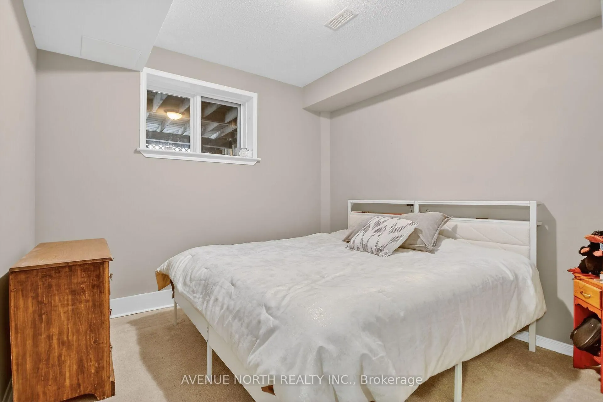 Photo 39 of 57 Macassa Circle, Ottawa, Kanata - Kanata Lakes/Heritage Hills — HOMEH