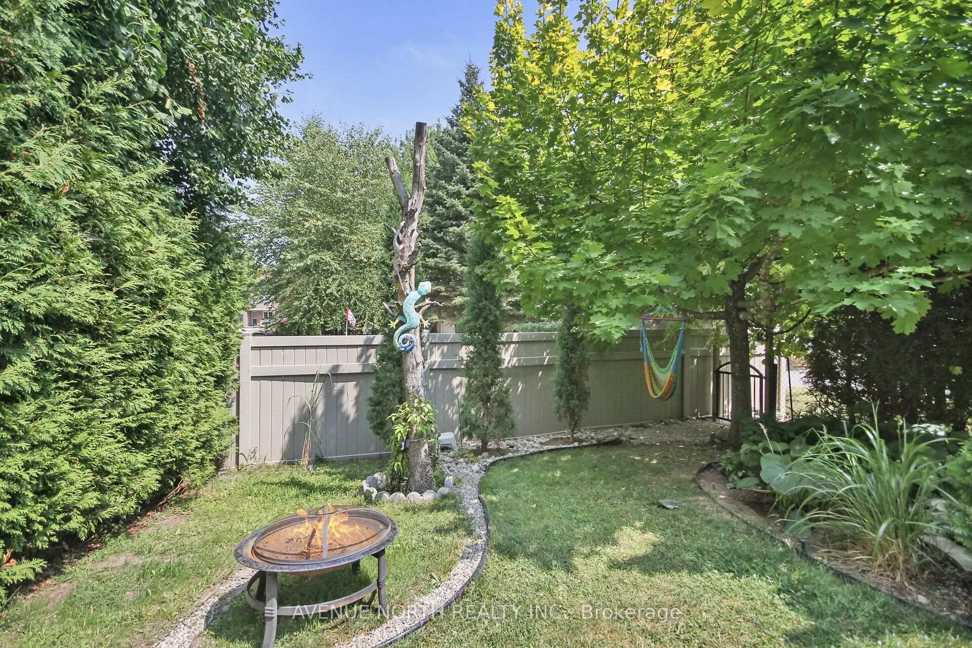 Photo 42 of 57 Macassa Circle, Ottawa, Kanata - Kanata Lakes/Heritage Hills — HOMEH