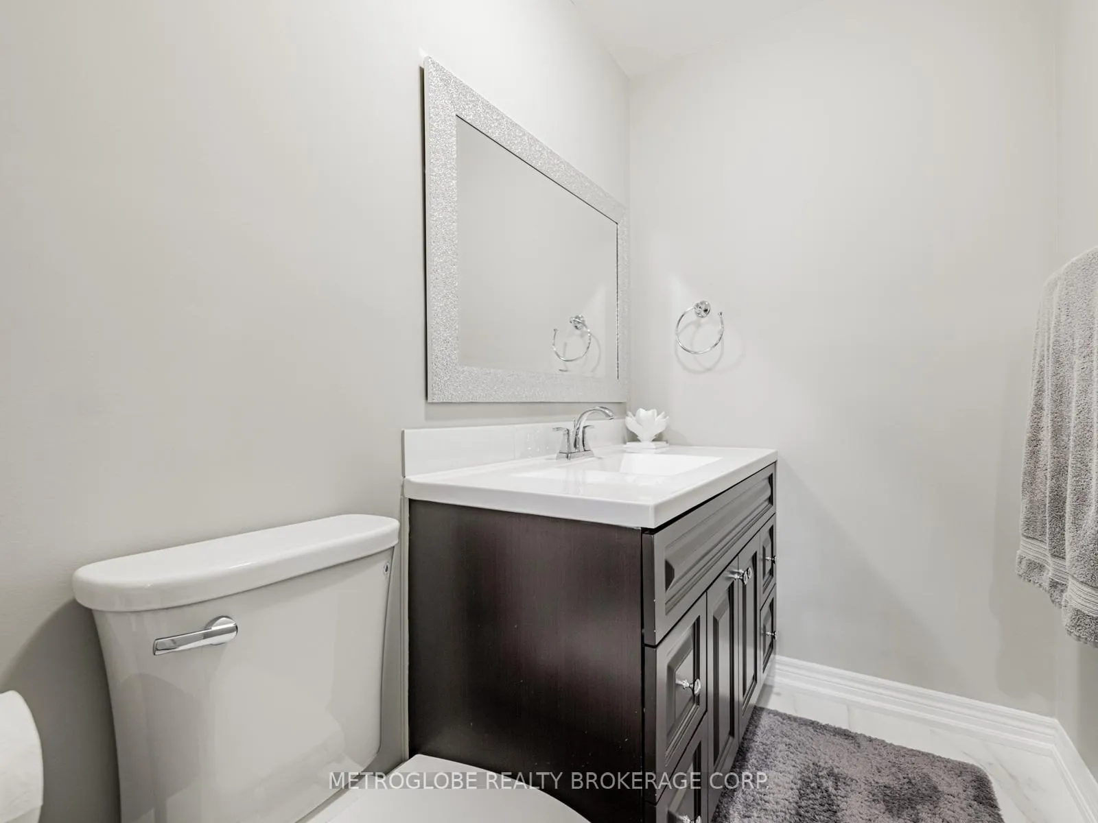 Photo 26 of 26 Spruce Pine Crescent, Vaughan, Patterson — HOMEH