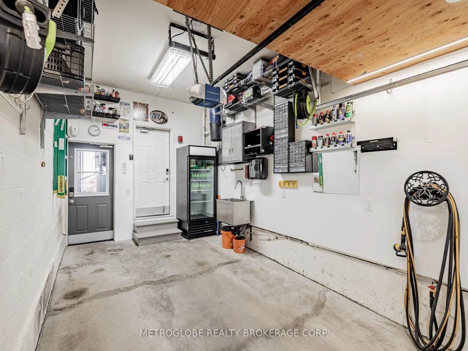 Photo 31 of 26 Spruce Pine Crescent, Vaughan, Patterson — HOMEH