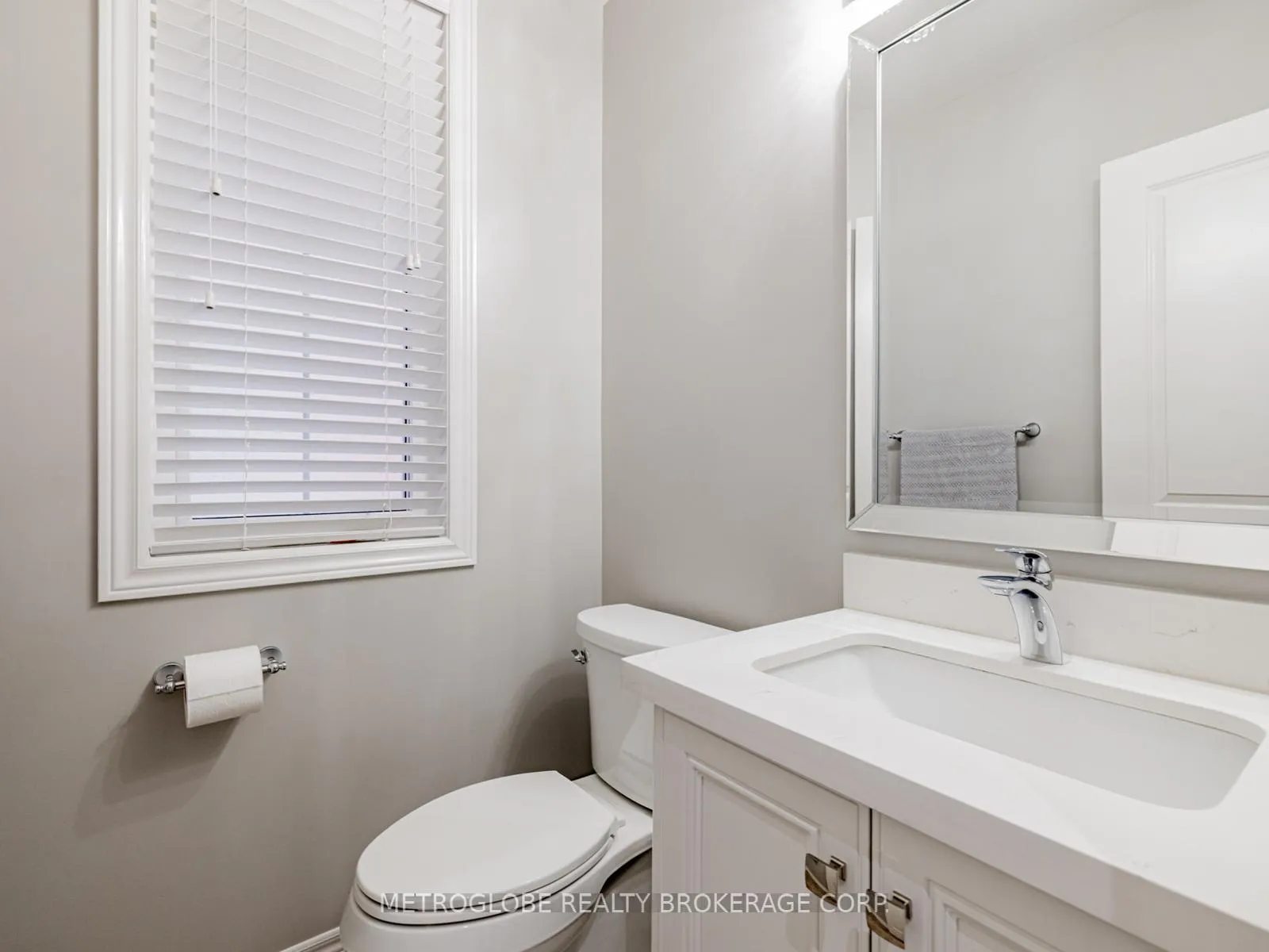 Photo 32 of 26 Spruce Pine Crescent, Vaughan, Patterson — HOMEH