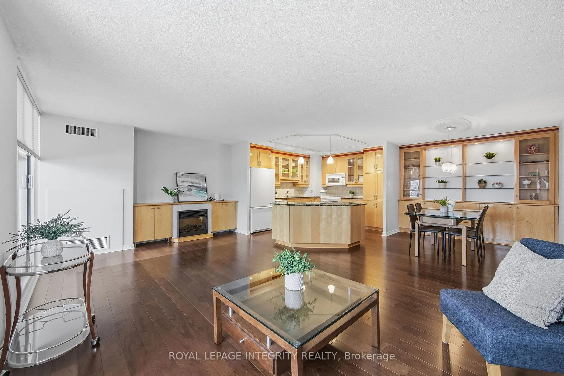 Photo 16 of Unit 305, 2951 Riverside Drive, Ottawa, Mooneys Bay/Riverside Park — HOMEH
