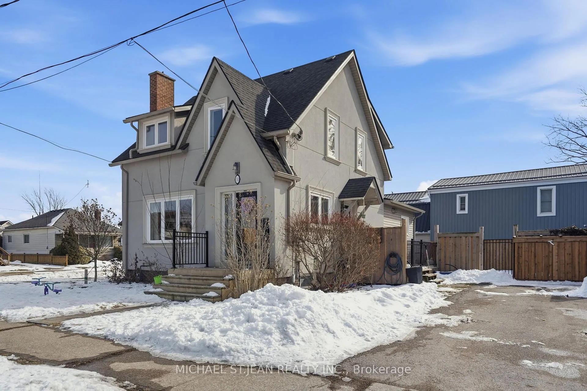 Photo 2 of 31 Spencer Street, Welland, Welland Downtown — HOMEH