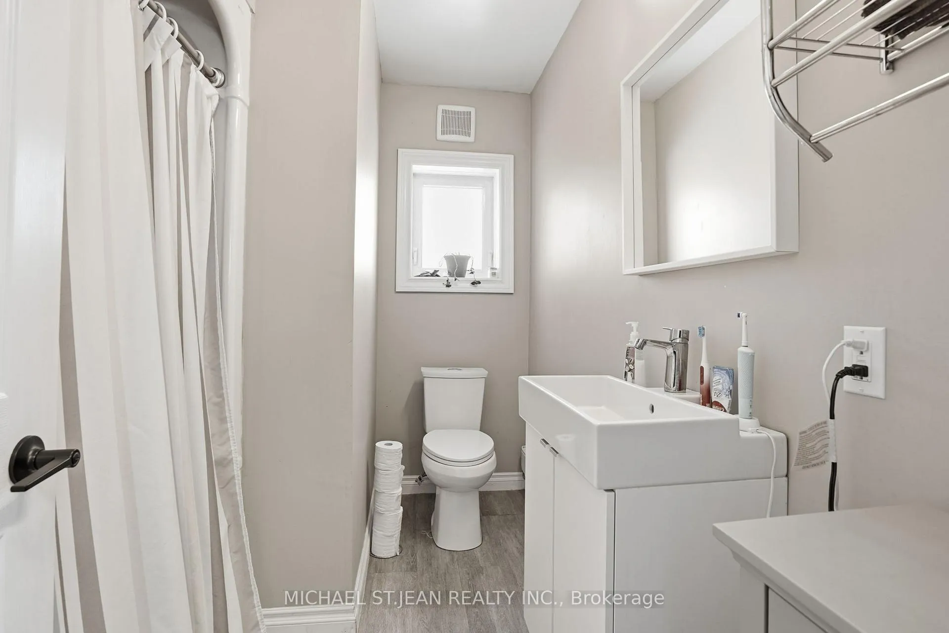 Photo 21 of 31 Spencer Street, Welland, Welland Downtown — HOMEH