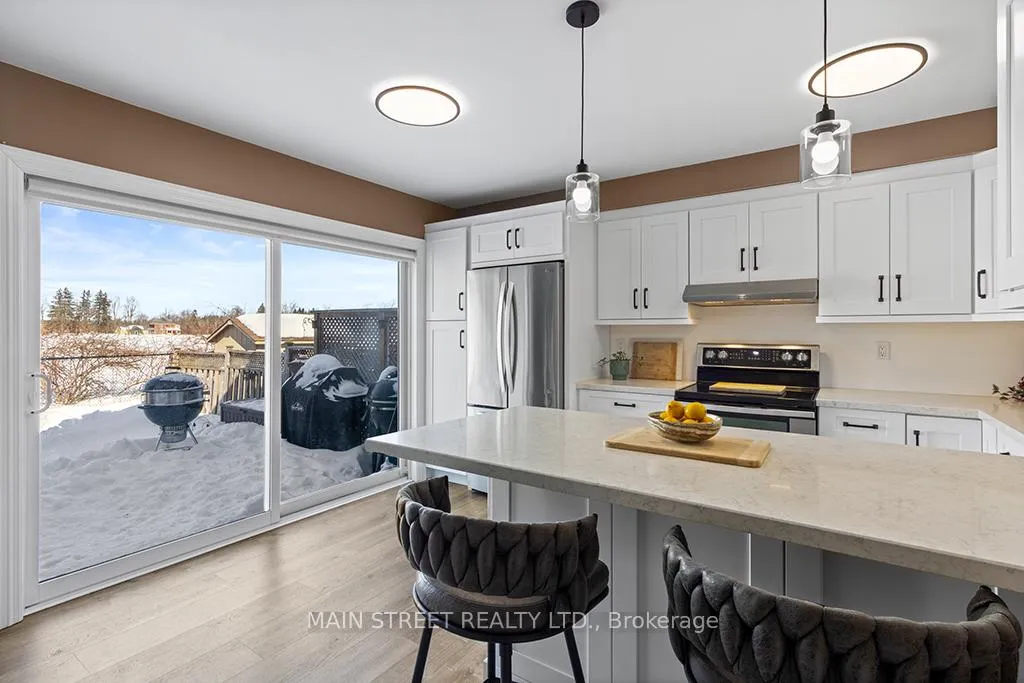 Photo 7 of 26 John W Taylor Avenue, New Tecumseth, Alliston — HOMEH