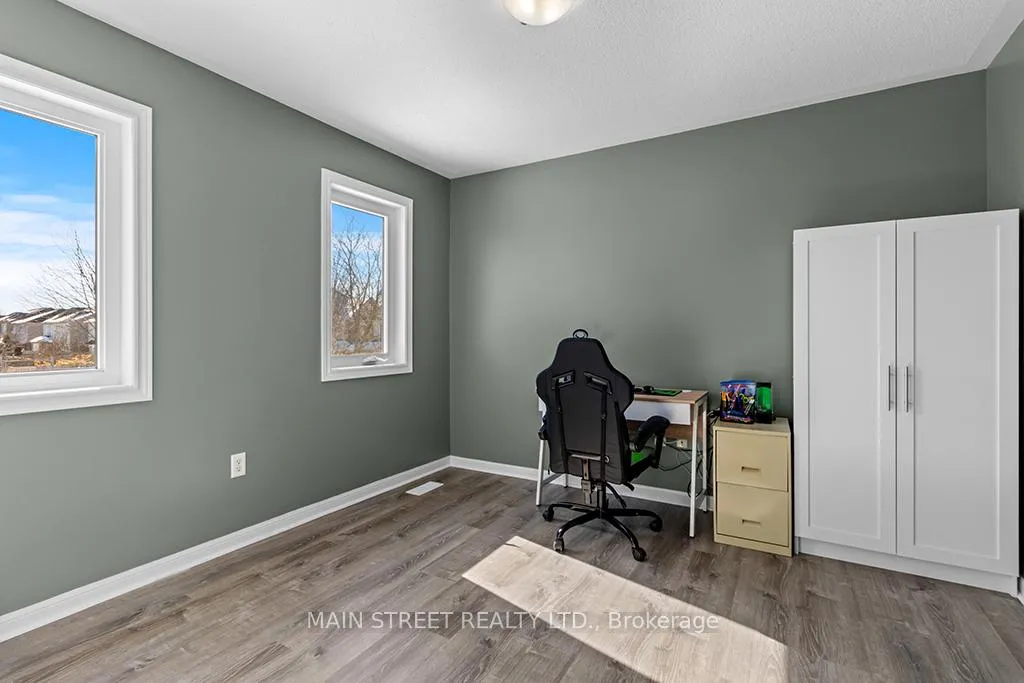 Photo 22 of 26 John W Taylor Avenue, New Tecumseth, Alliston — HOMEH
