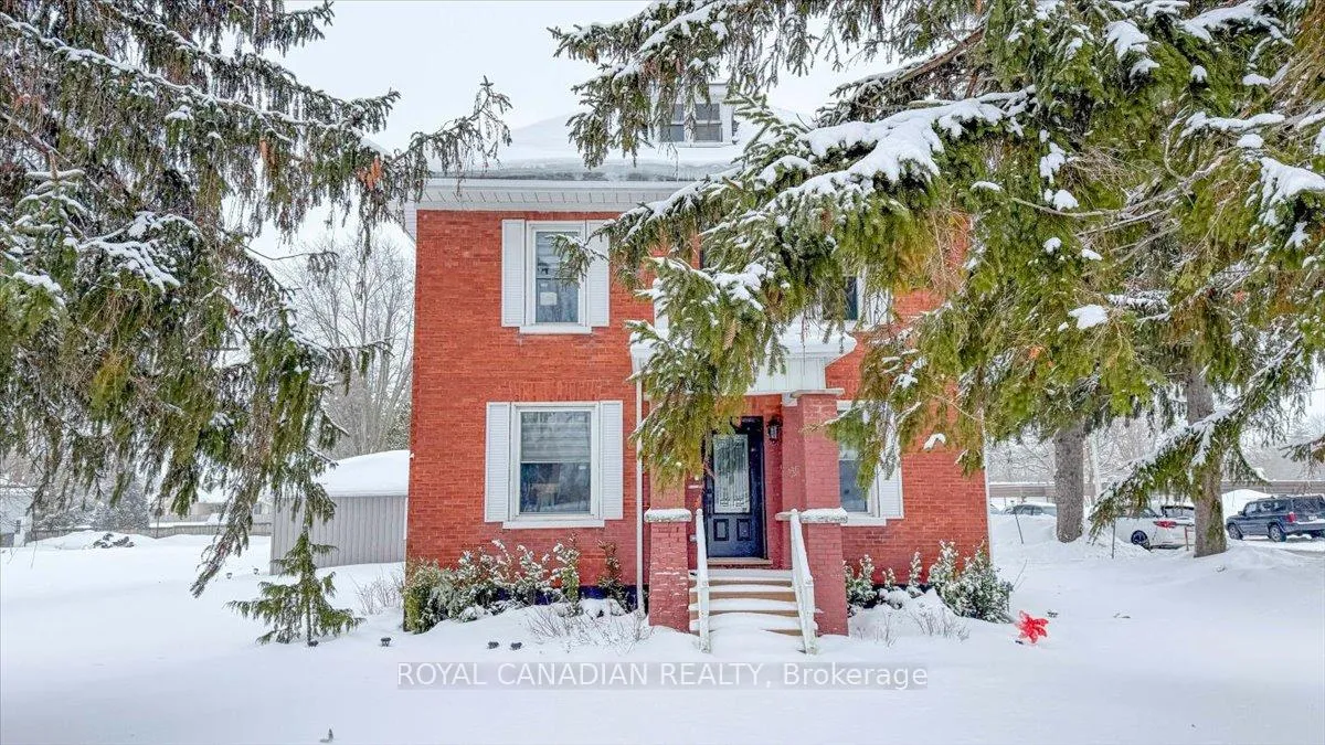 Front of 131 Elora Street N