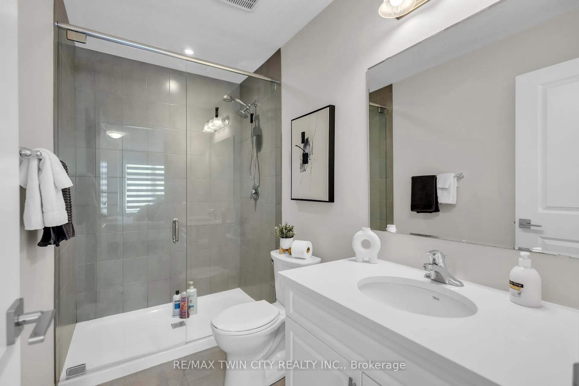 Photo 21 of Unit 1F, 155 Thomas Slee Drive, Kitchener — HOMEH