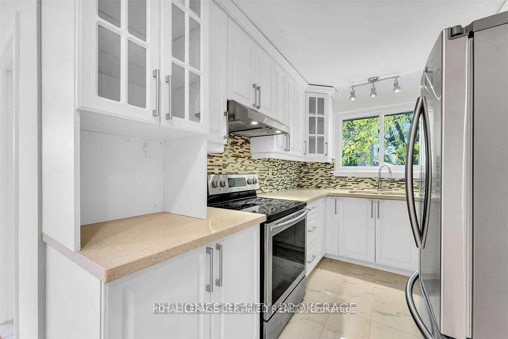 Photo 9 of 50 Wilton Drive, Brampton, Bram East — HOMEH