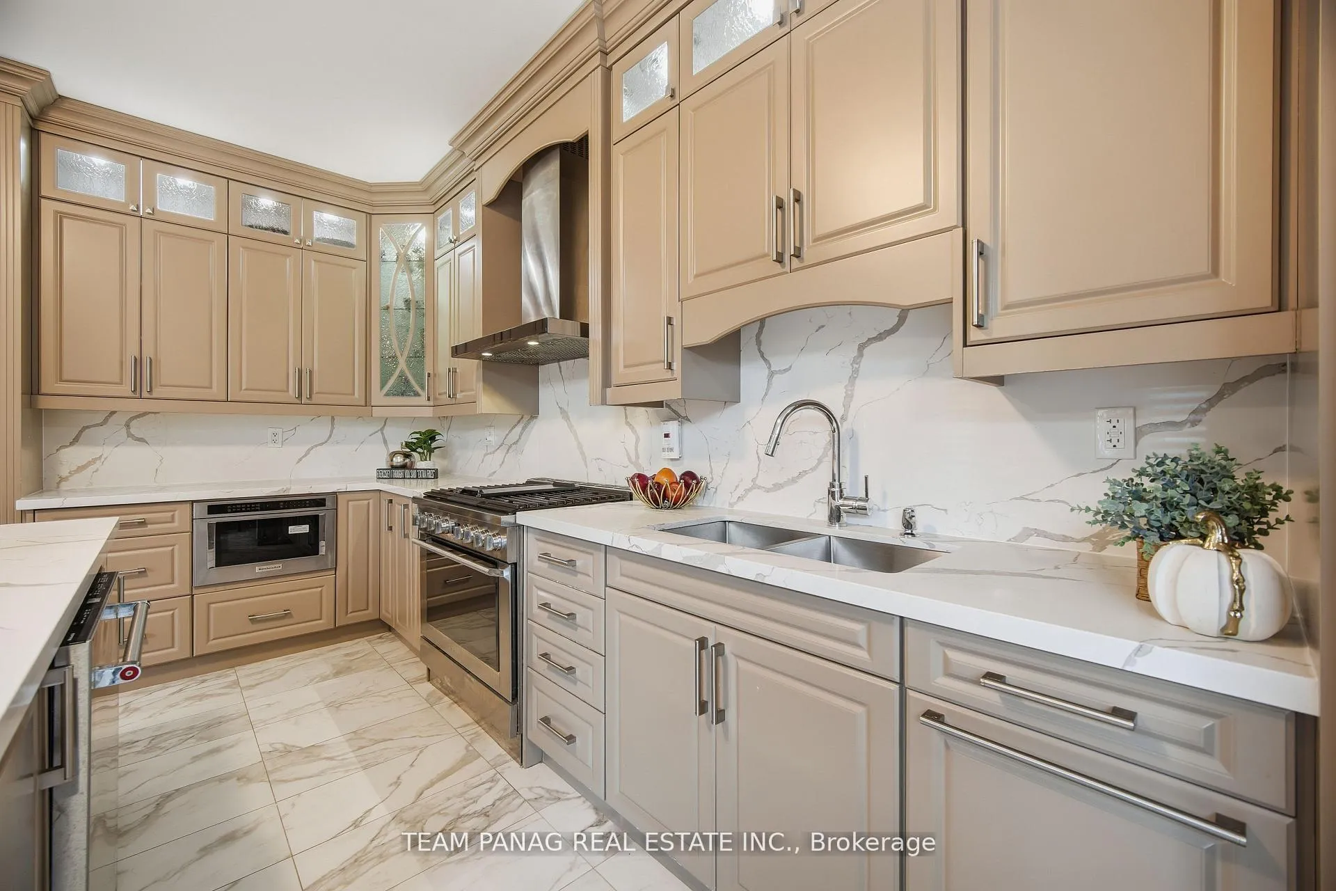 Photo 10 of 54 Moorcroft Place, Brampton, Bram East — HOMEH