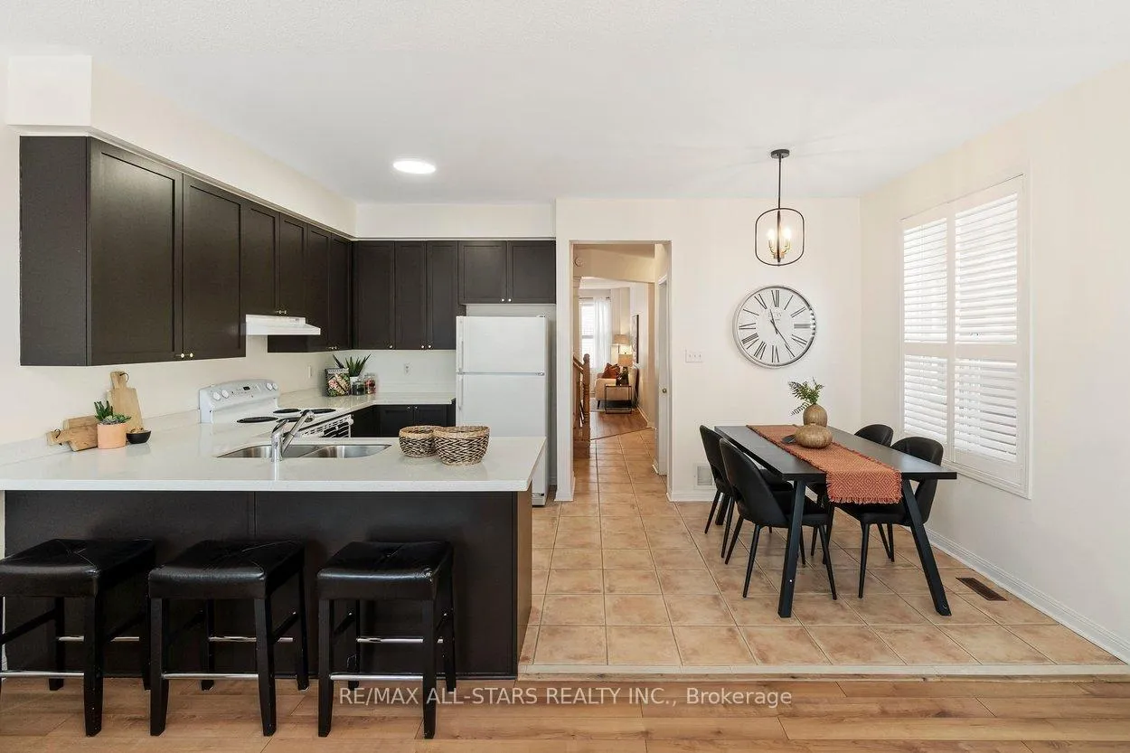 Photo 17 of 33 Christian Reesor Park Avenue, Markham, Cornell — HOMEH