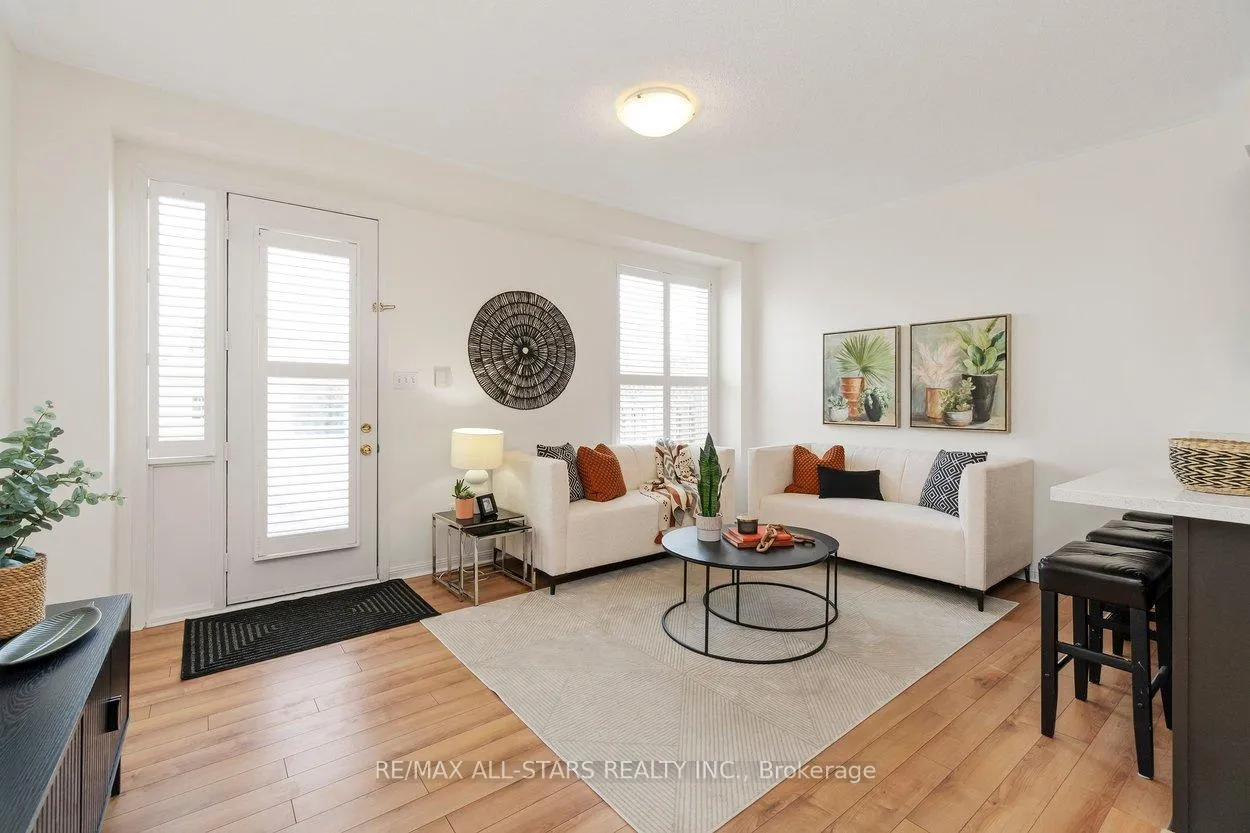 Photo 23 of 33 Christian Reesor Park Avenue, Markham, Cornell — HOMEH