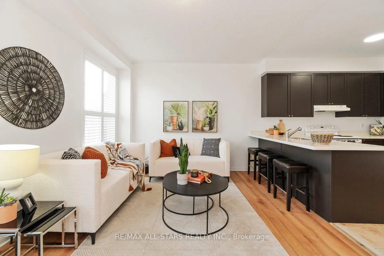 Photo 24 of 33 Christian Reesor Park Avenue, Markham, Cornell — HOMEH