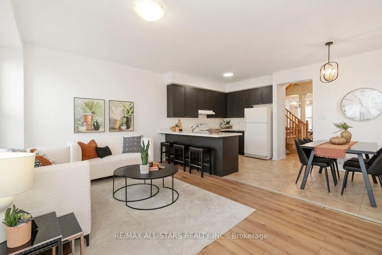 Photo 25 of 33 Christian Reesor Park Avenue, Markham, Cornell — HOMEH