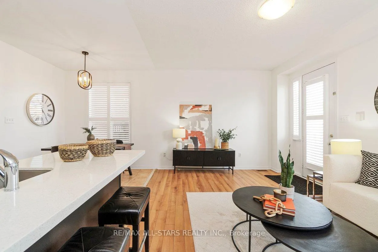 Photo 26 of 33 Christian Reesor Park Avenue, Markham, Cornell — HOMEH