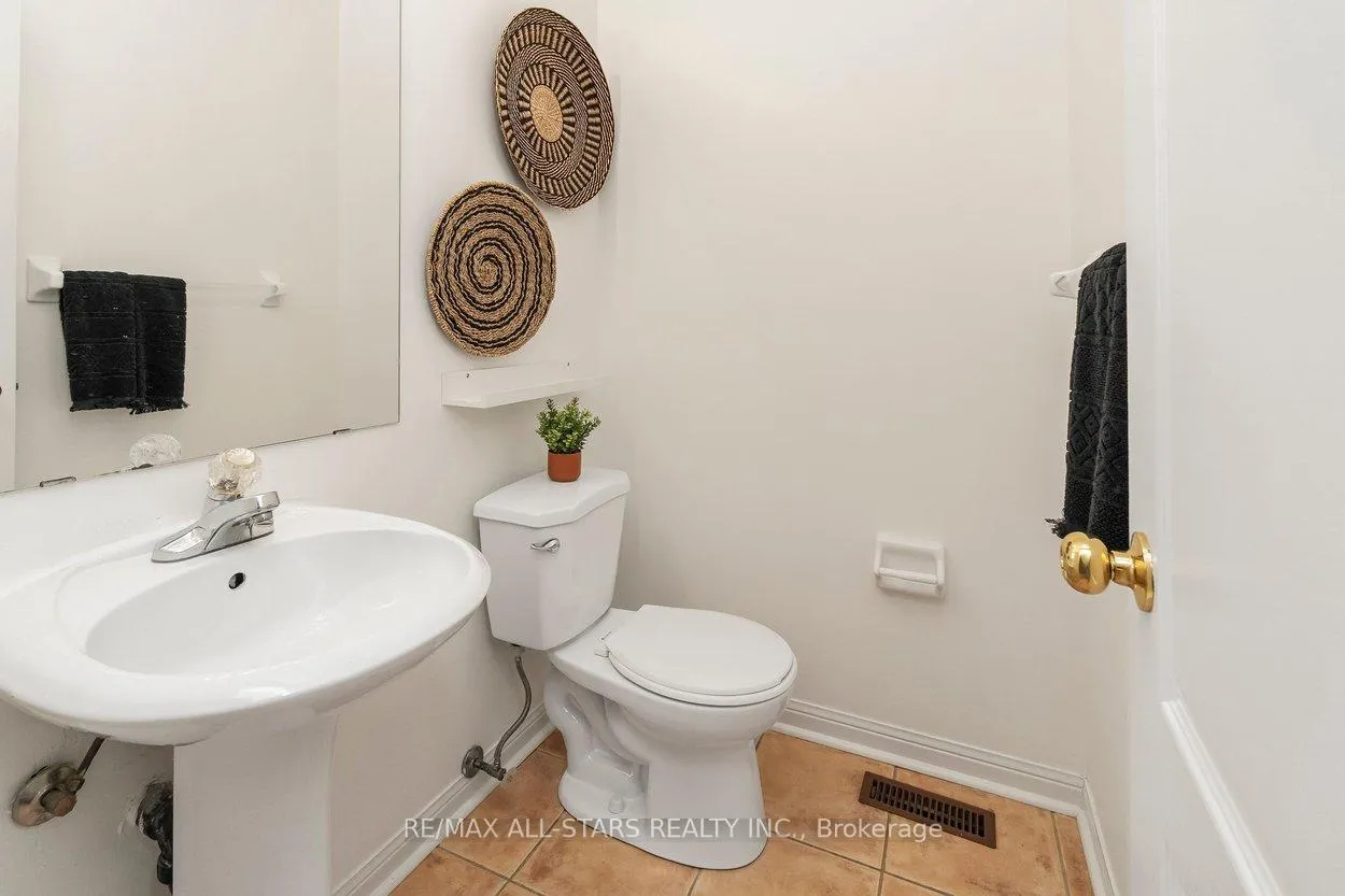 Photo 29 of 33 Christian Reesor Park Avenue, Markham, Cornell — HOMEH