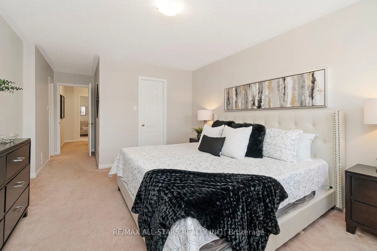 Photo 32 of 33 Christian Reesor Park Avenue, Markham, Cornell — HOMEH
