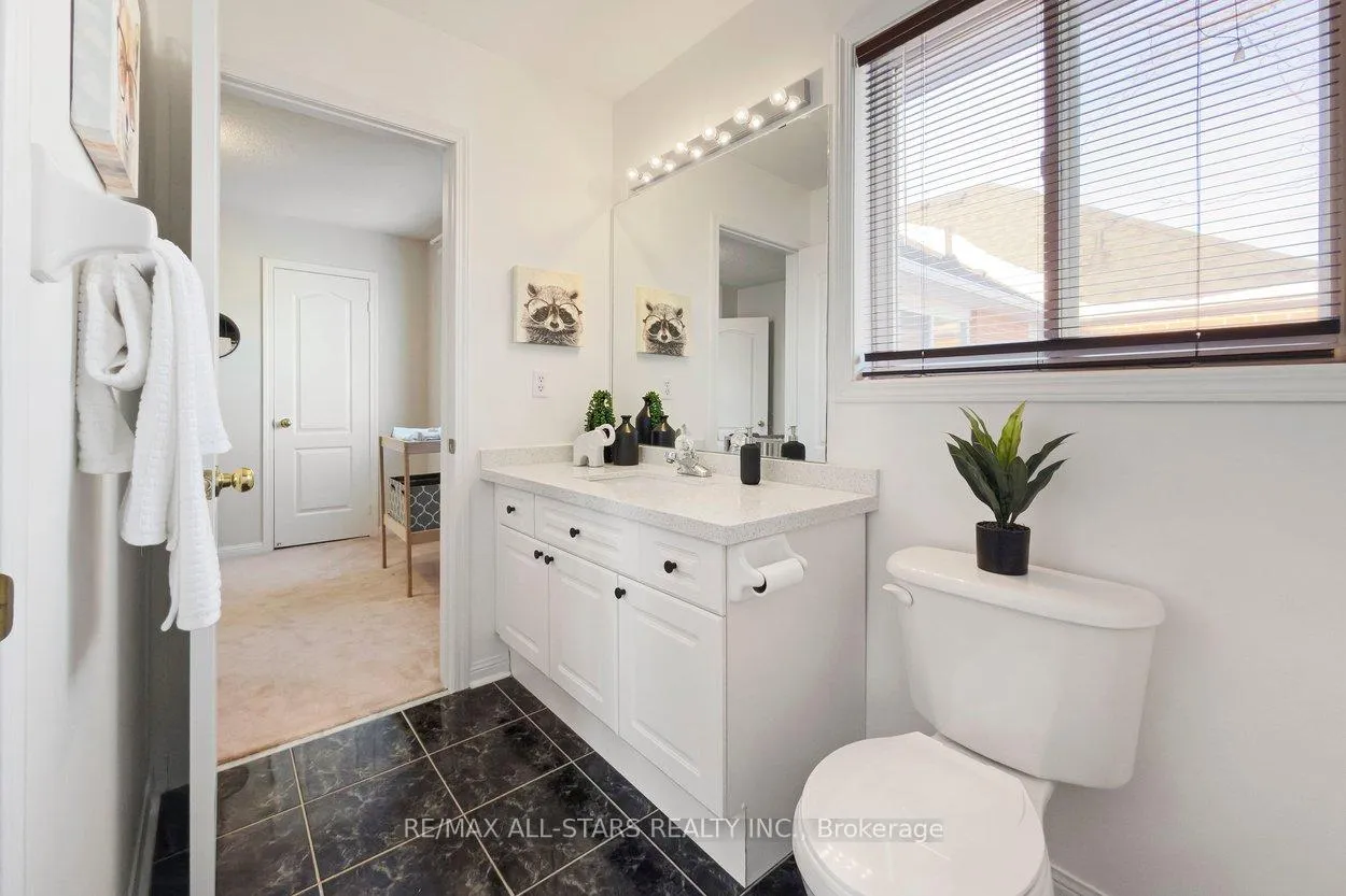 Photo 43 of 33 Christian Reesor Park Avenue, Markham, Cornell — HOMEH