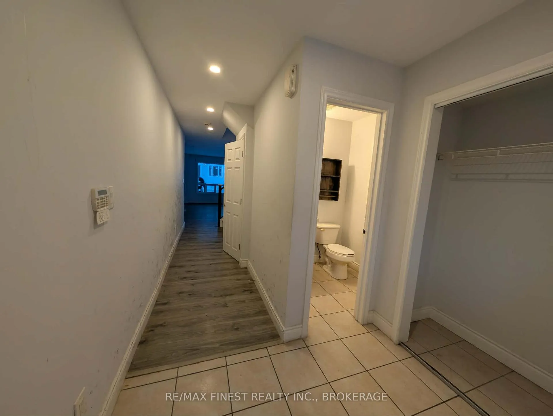 Photo 3 of 251 Conacher Drive, Kingston, Rideau — HOMEH