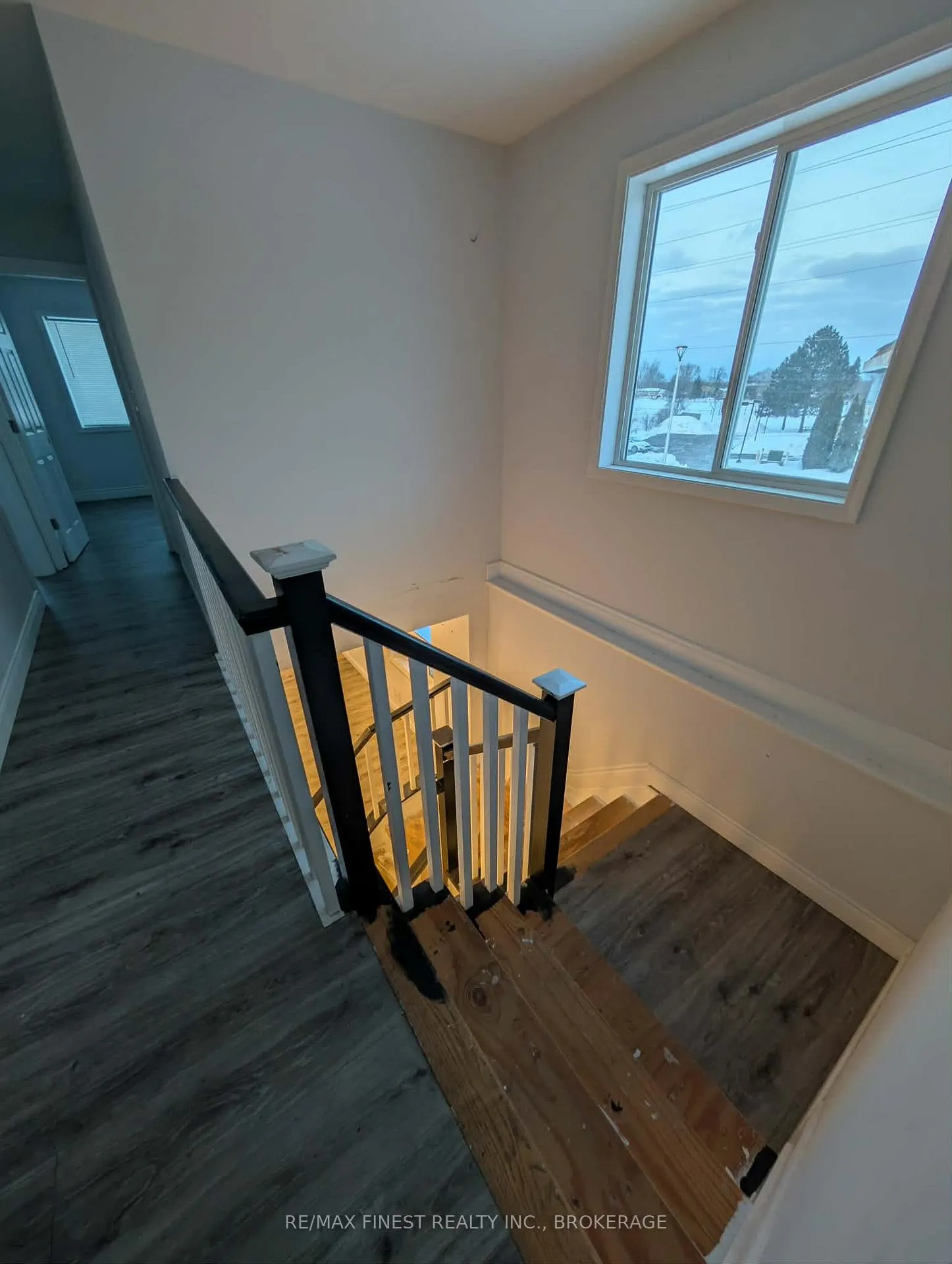Photo 7 of 251 Conacher Drive, Kingston, Rideau — HOMEH