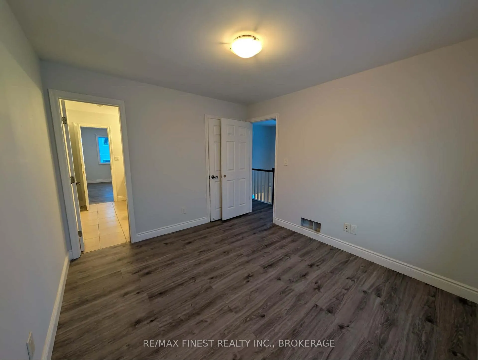 Photo 10 of 251 Conacher Drive, Kingston, Rideau — HOMEH