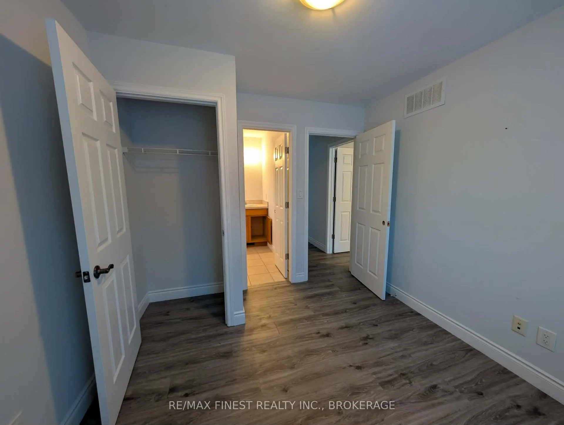 Photo 11 of 251 Conacher Drive, Kingston, Rideau — HOMEH