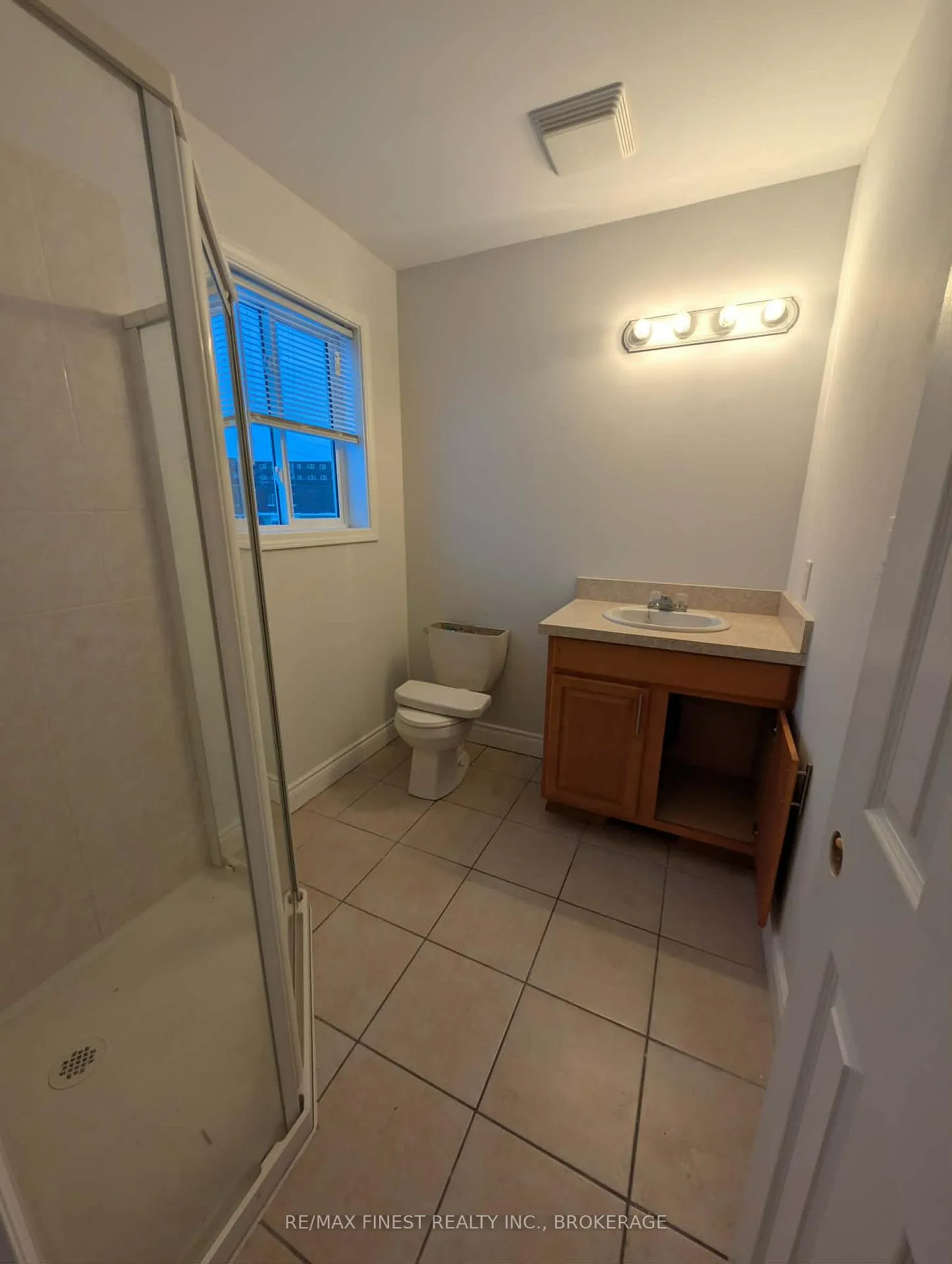 Photo 13 of 251 Conacher Drive, Kingston, Rideau — HOMEH