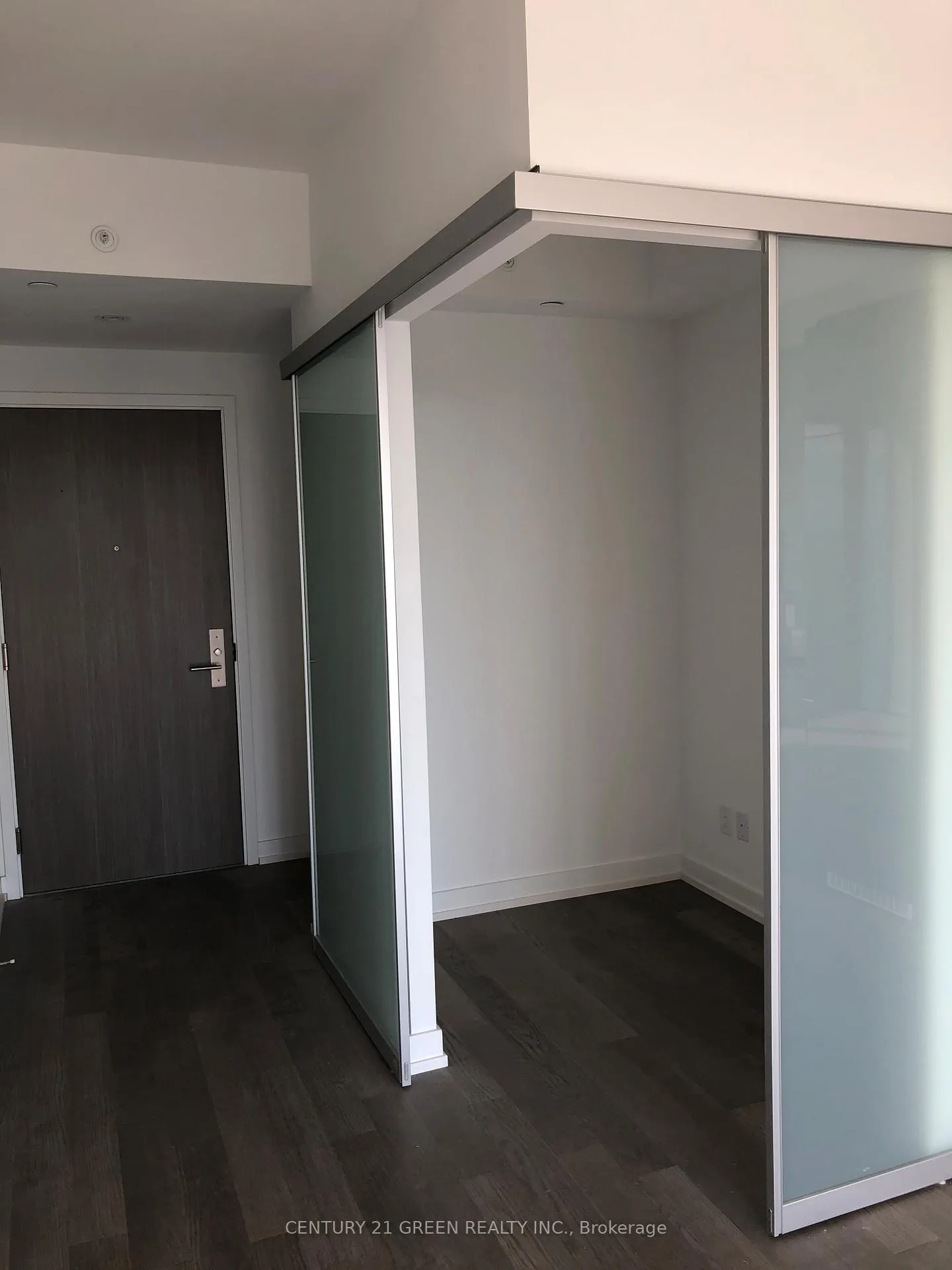 Photo 7 of Unit 4002, 161 Roehampton Avenue, Toronto, Mount Pleasant West — HOMEH